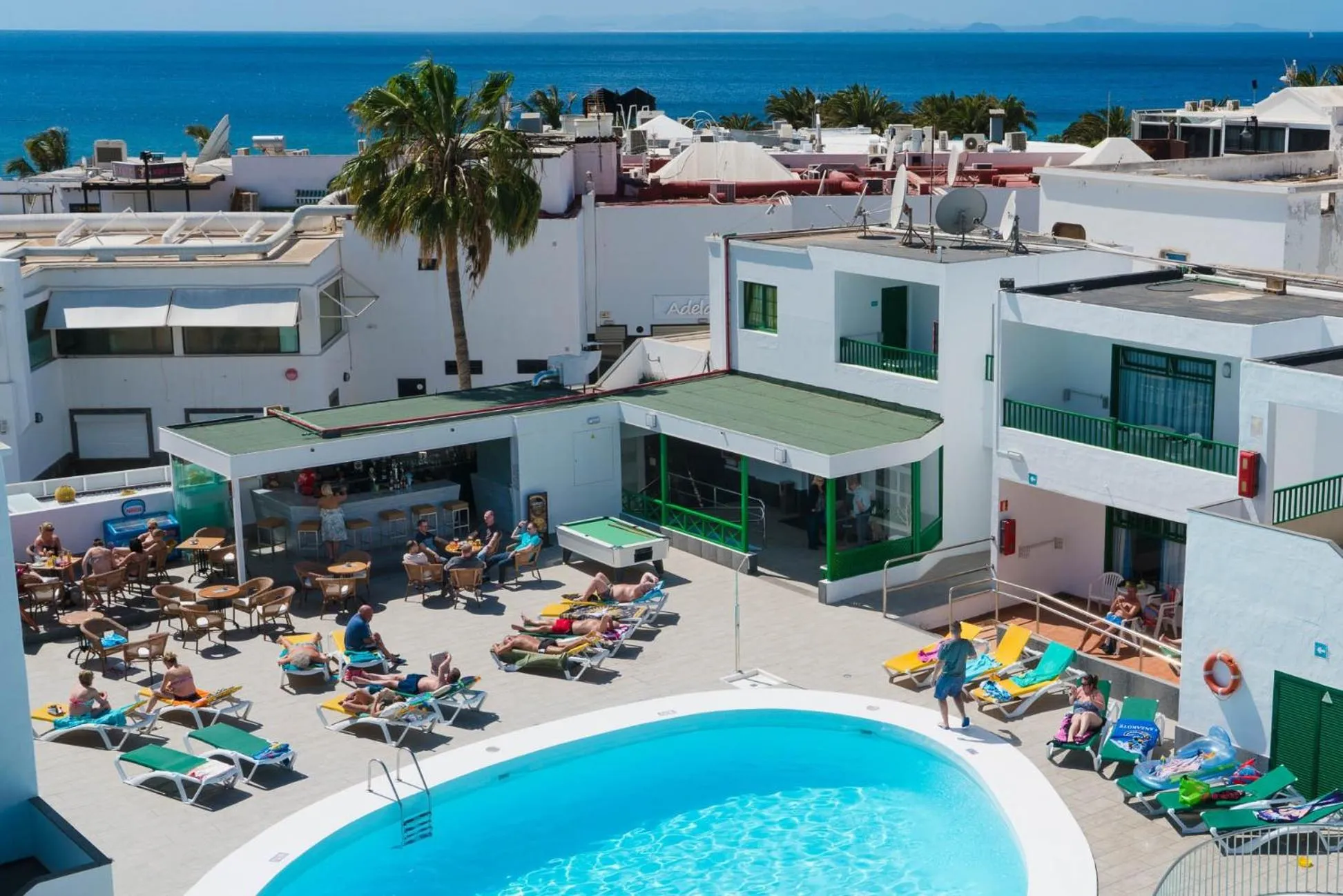 Property building in Apartamentos Elena