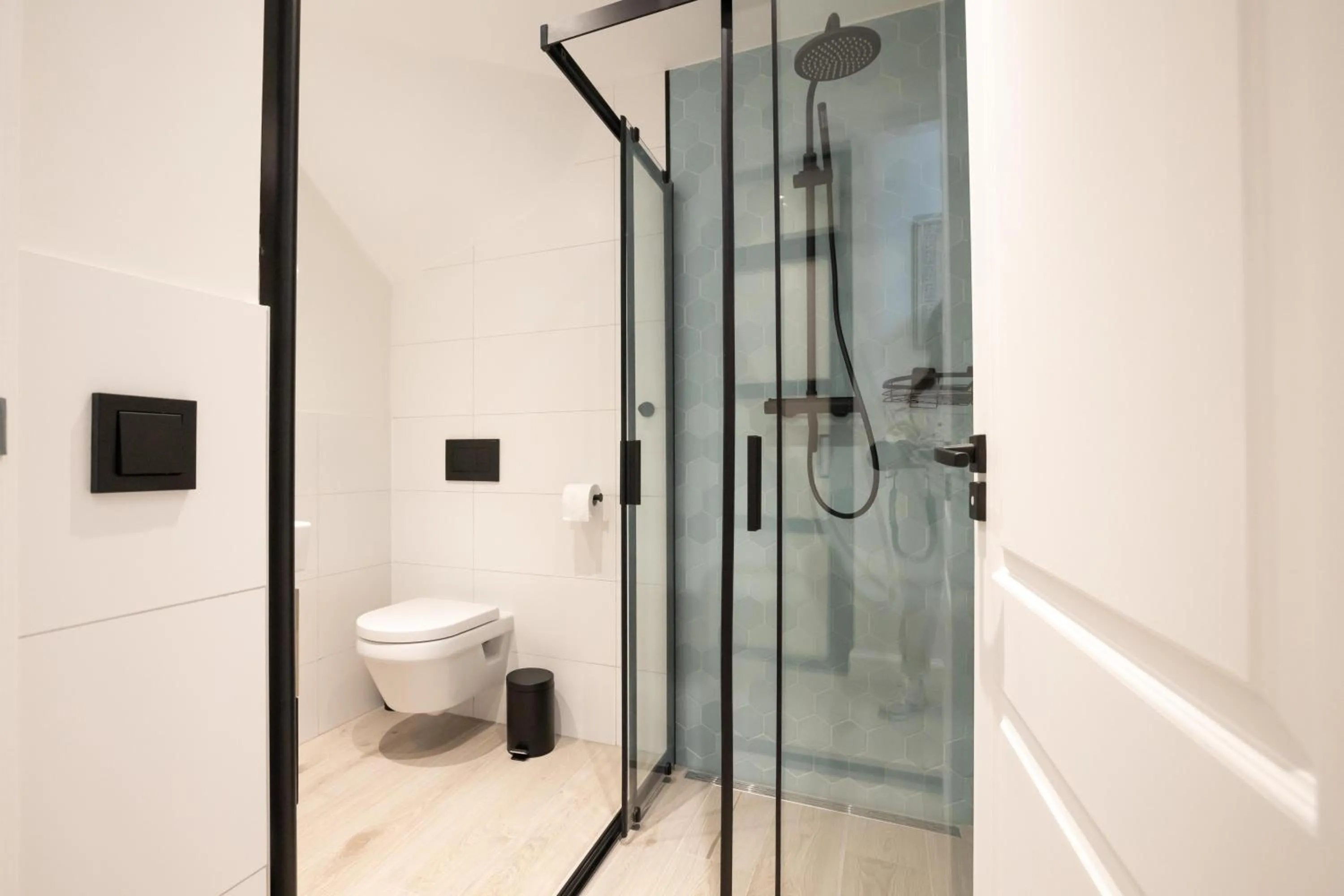 Shower in Modern two bedroom apartment close to the beach