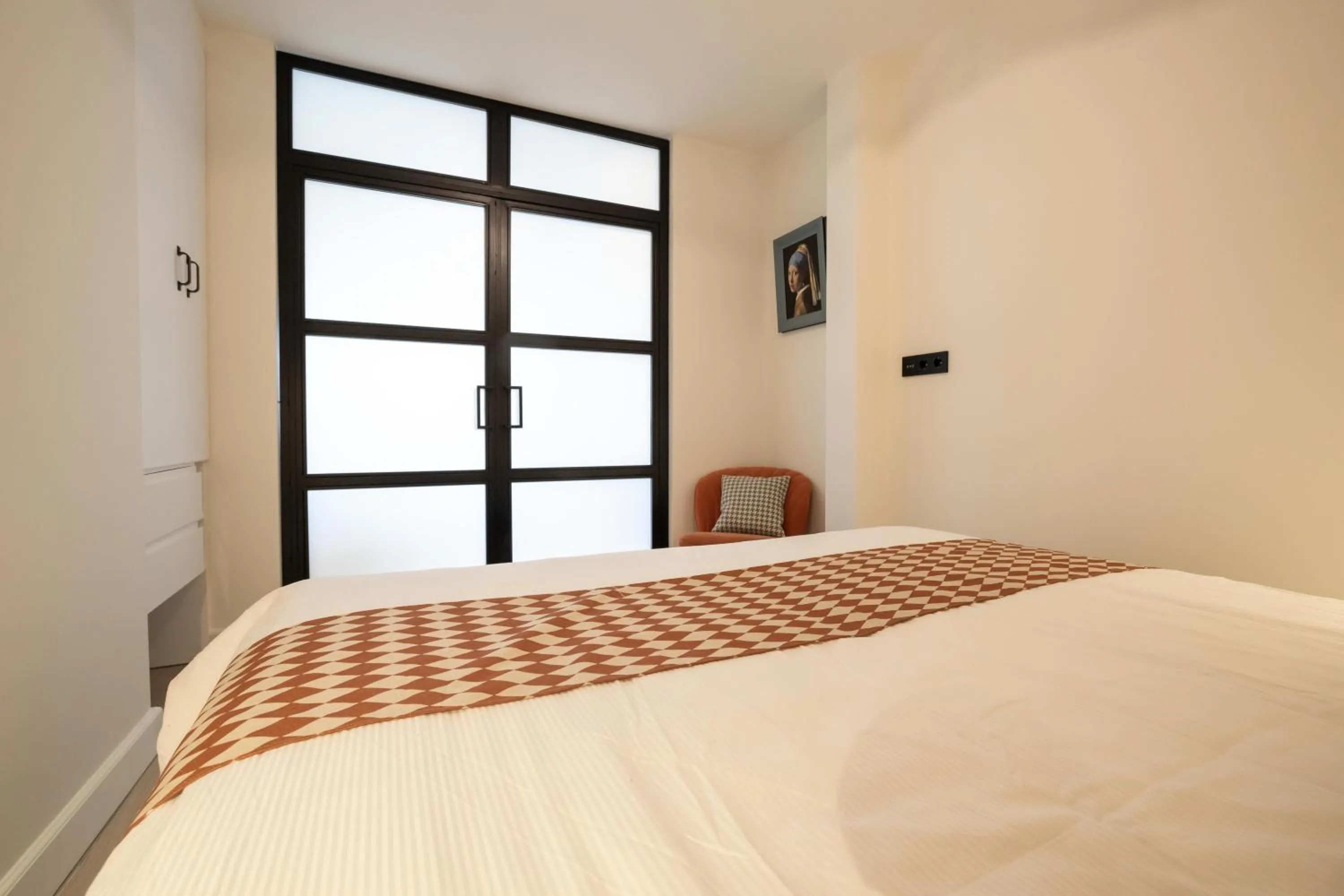 Bedroom, Bed in Modern two bedroom apartment close to the beach