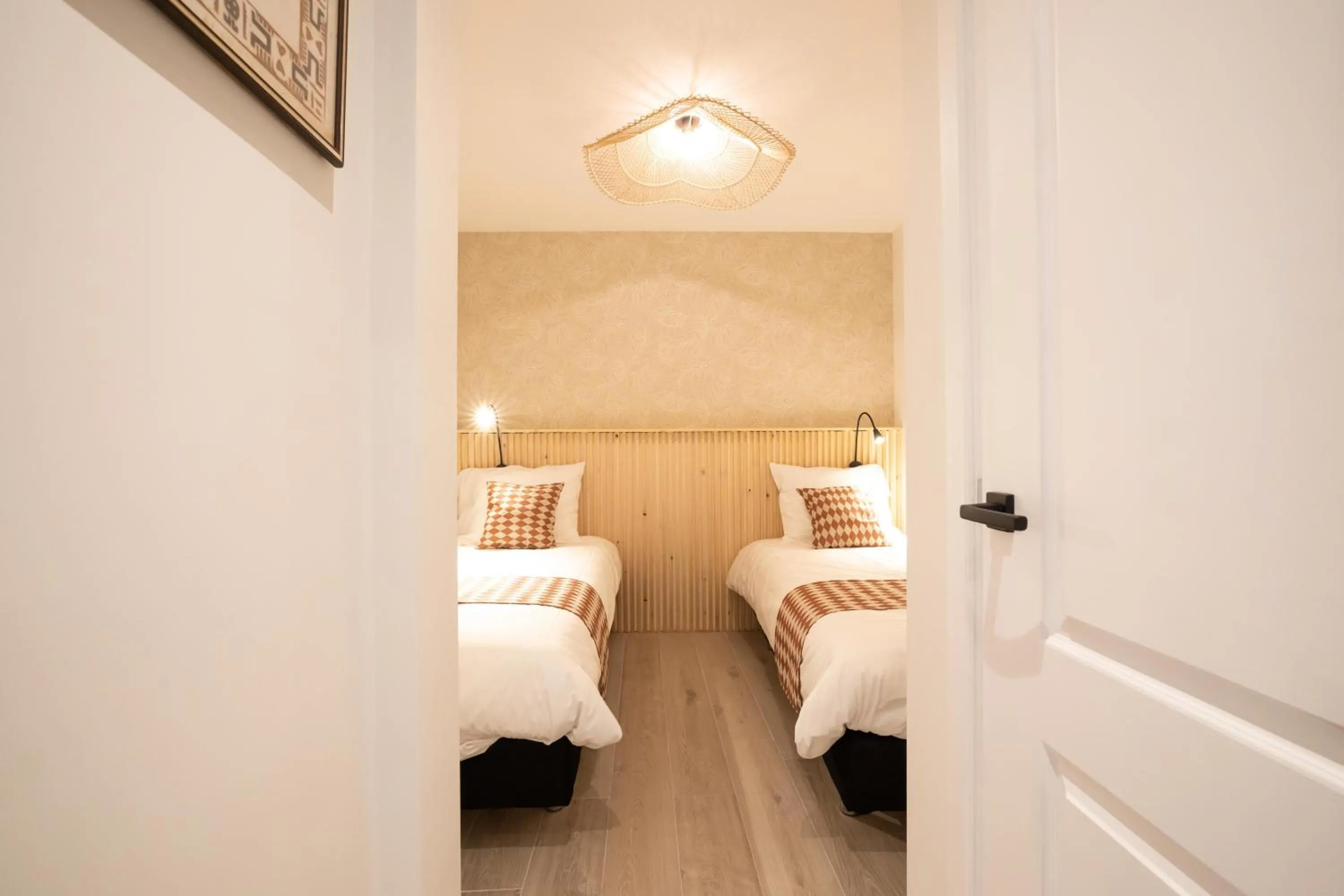 Bed in Modern two bedroom apartment close to the beach