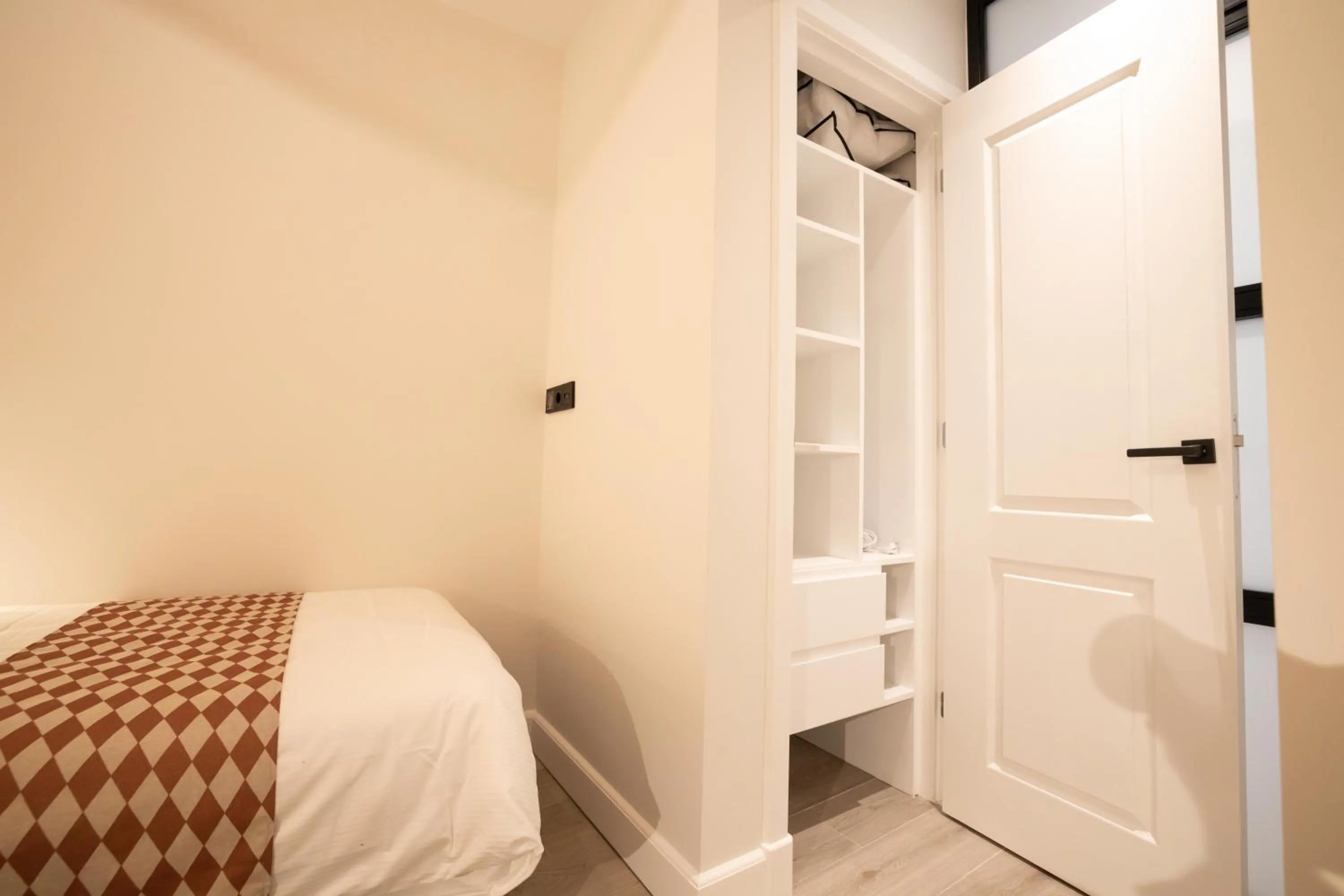 Bedroom, Bed in Modern two bedroom apartment close to the beach