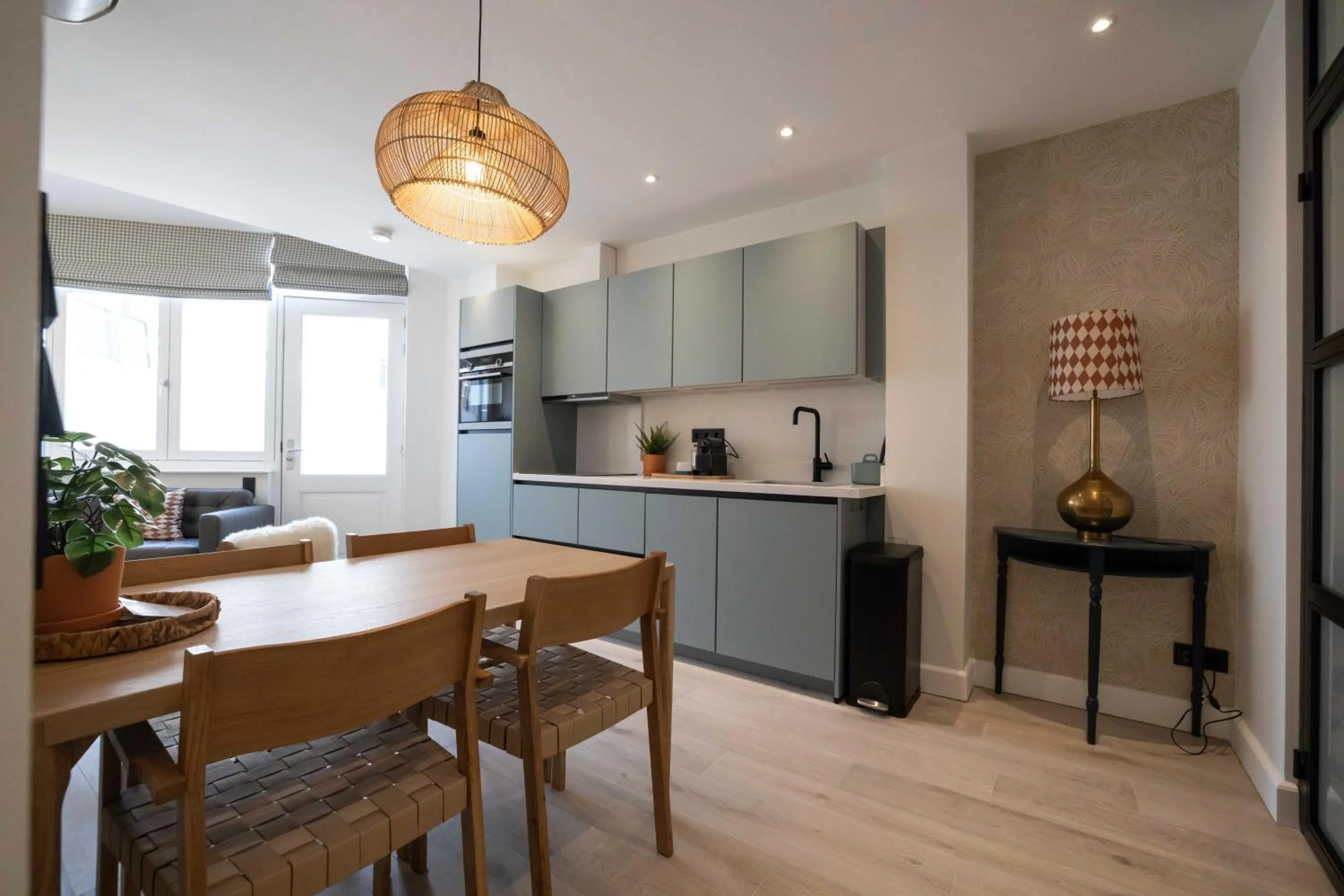 Kitchen or kitchenette in Modern two bedroom apartment close to the beach