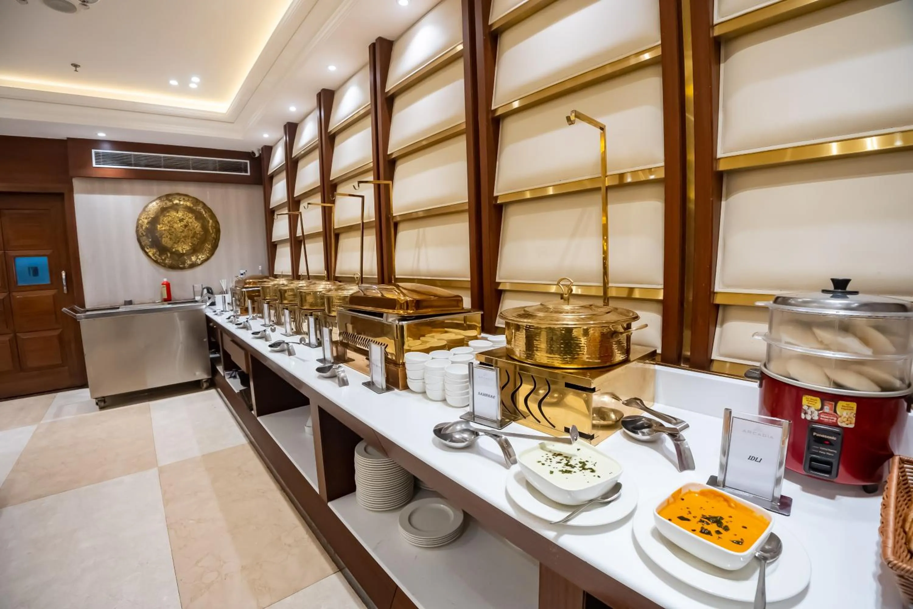 Restaurant/places to eat in Arcadia Hotel