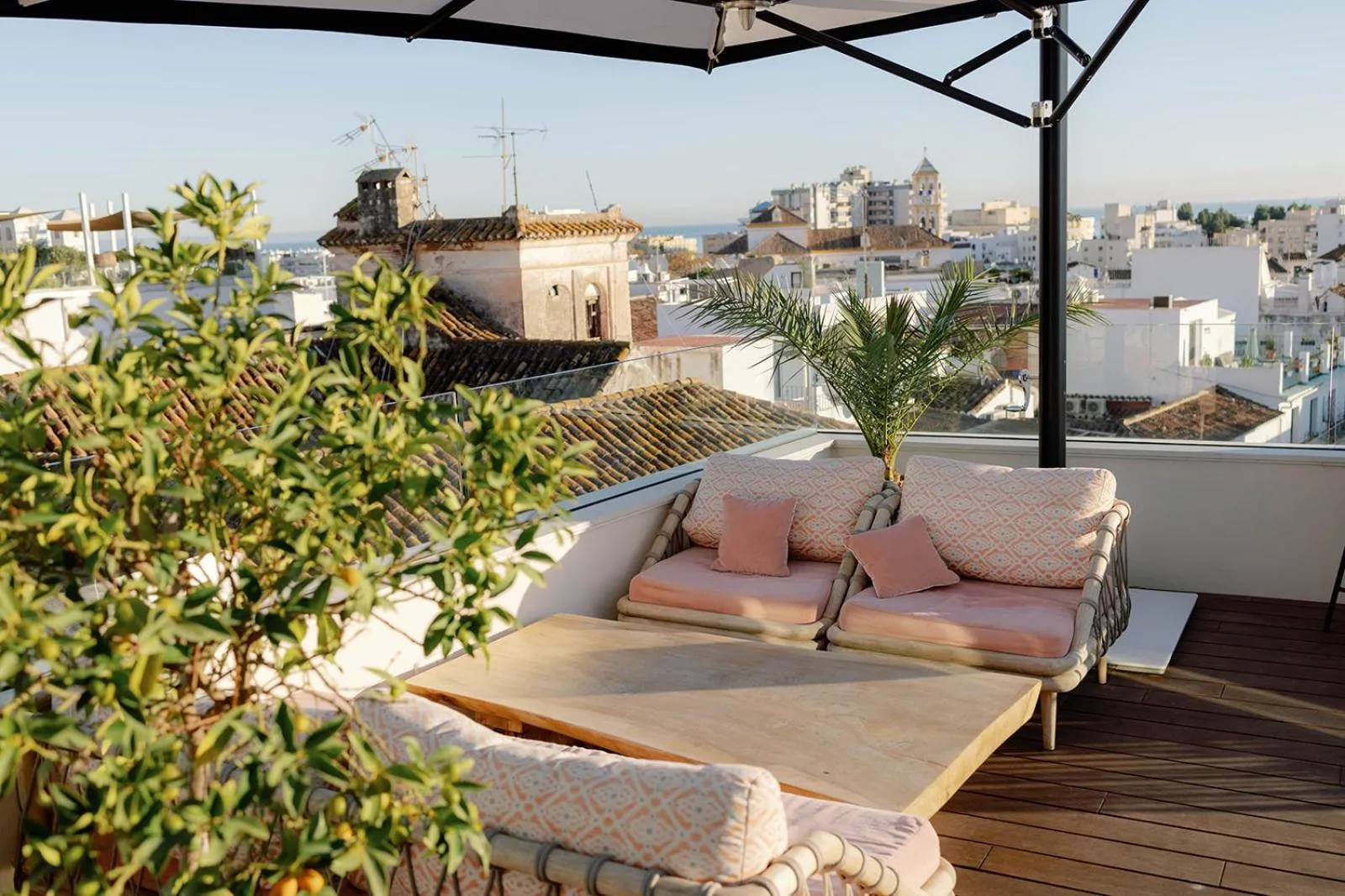 Lounge or bar in La Fonda Heritage Hotel Luxury, Relais & Châteaux