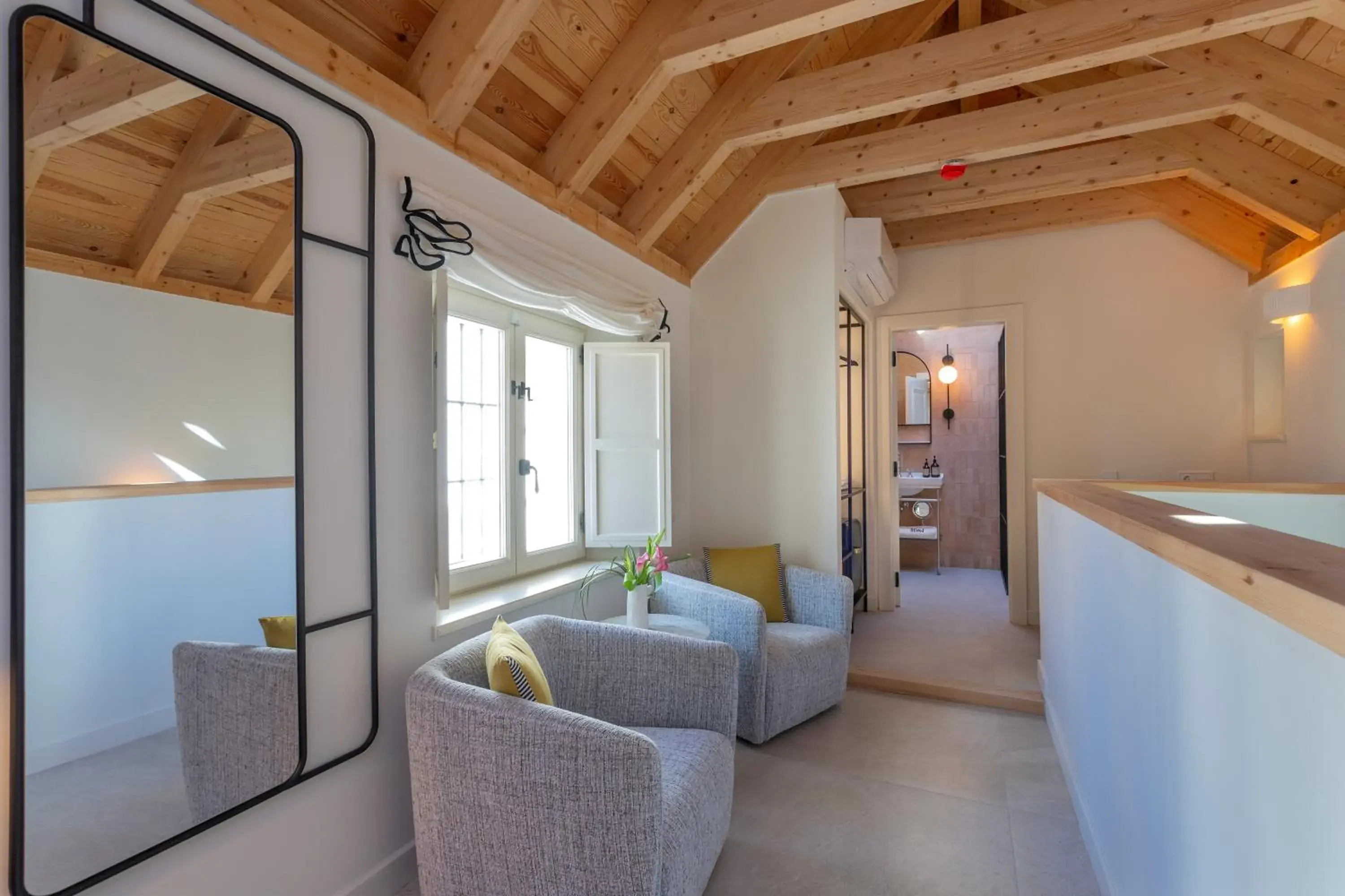 Superior King Room in La Fonda Heritage Hotel Luxury, Relais & Châteaux Superior King Room in La Fonda Heritage Hotel Luxury, Relais & Châteaux