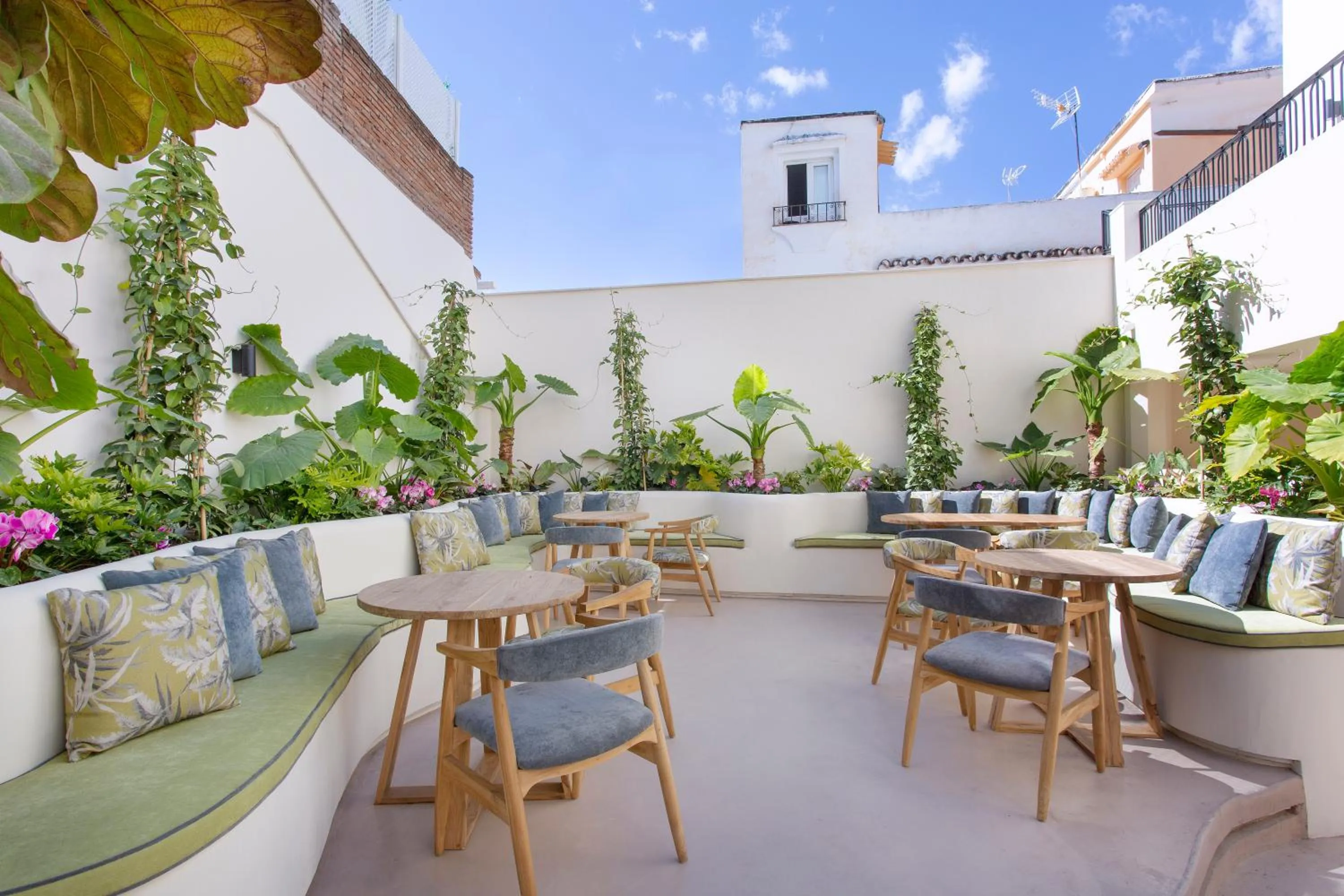 Patio in La Fonda Heritage Hotel Luxury, Relais & Châteaux