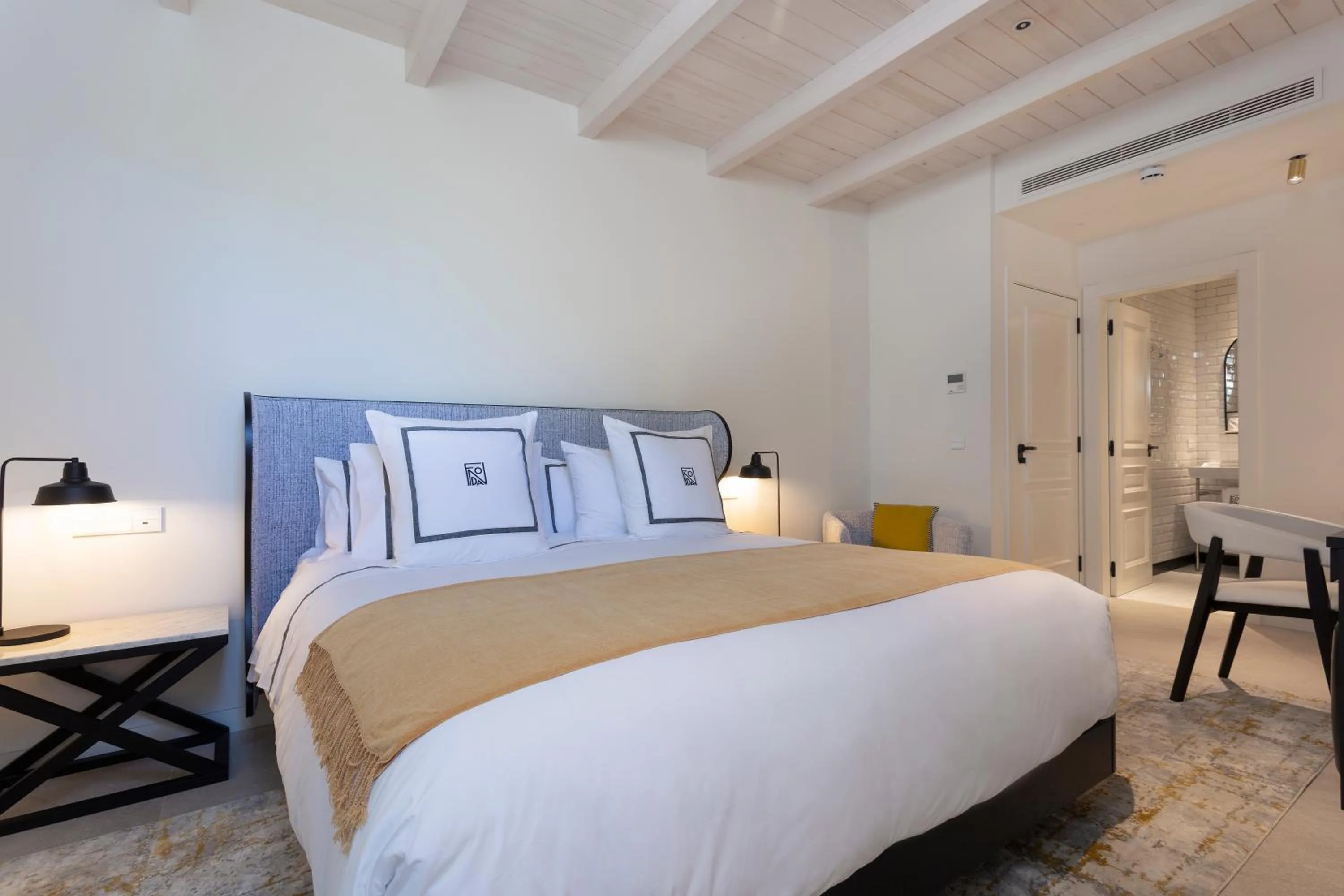 Deluxe Room in La Fonda Heritage Hotel Luxury, Relais & Châteaux