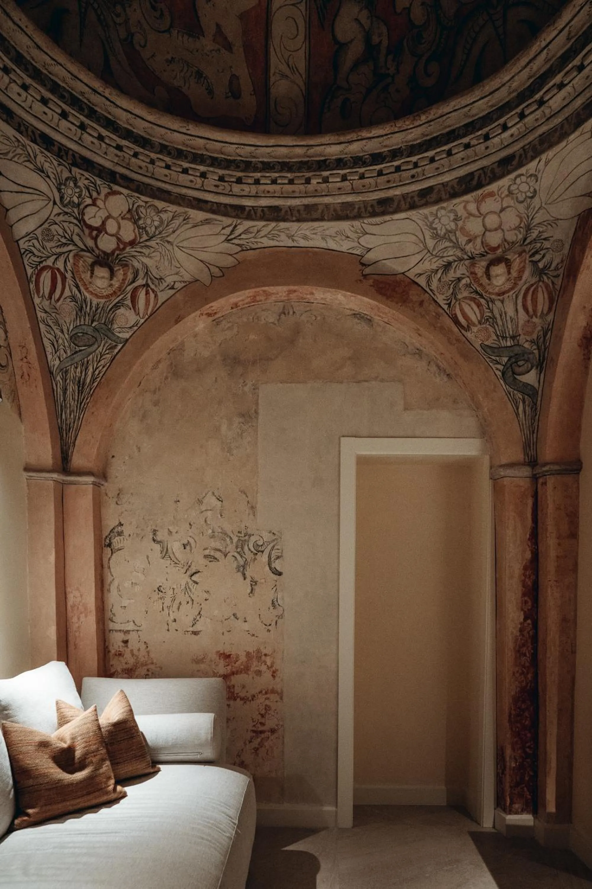 Decorative detail, Bed in La Fonda Heritage Hotel Luxury, Relais & Châteaux