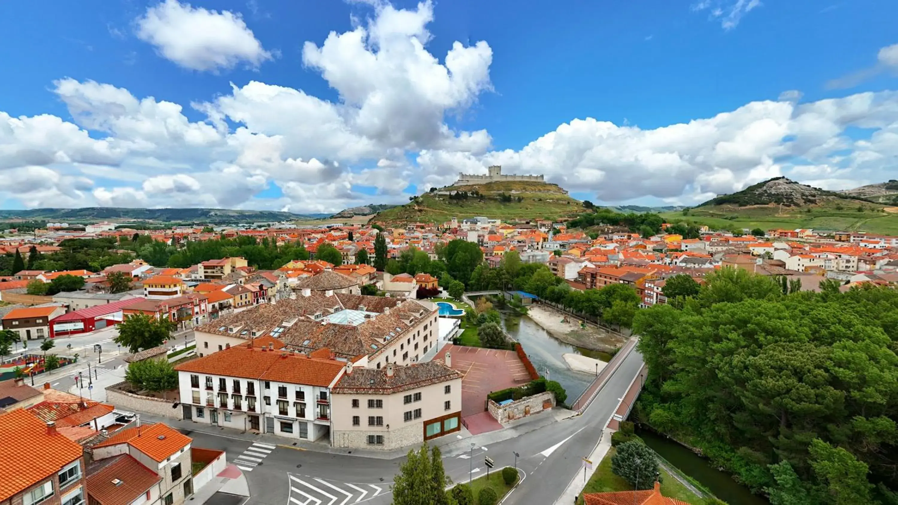 Property building in AZZ Peñafiel Las Claras Hotel & Spa Property building in AZZ Peñafiel Las Claras Hotel & Spa