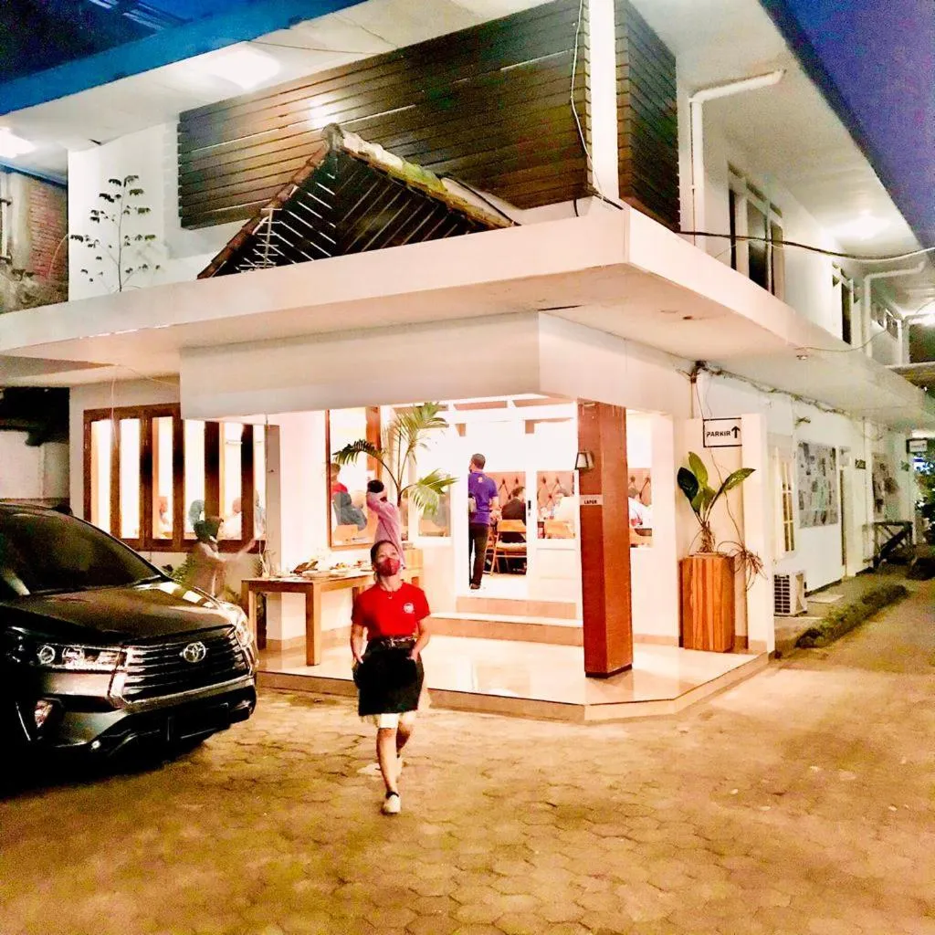 Night in Belaya Hotel