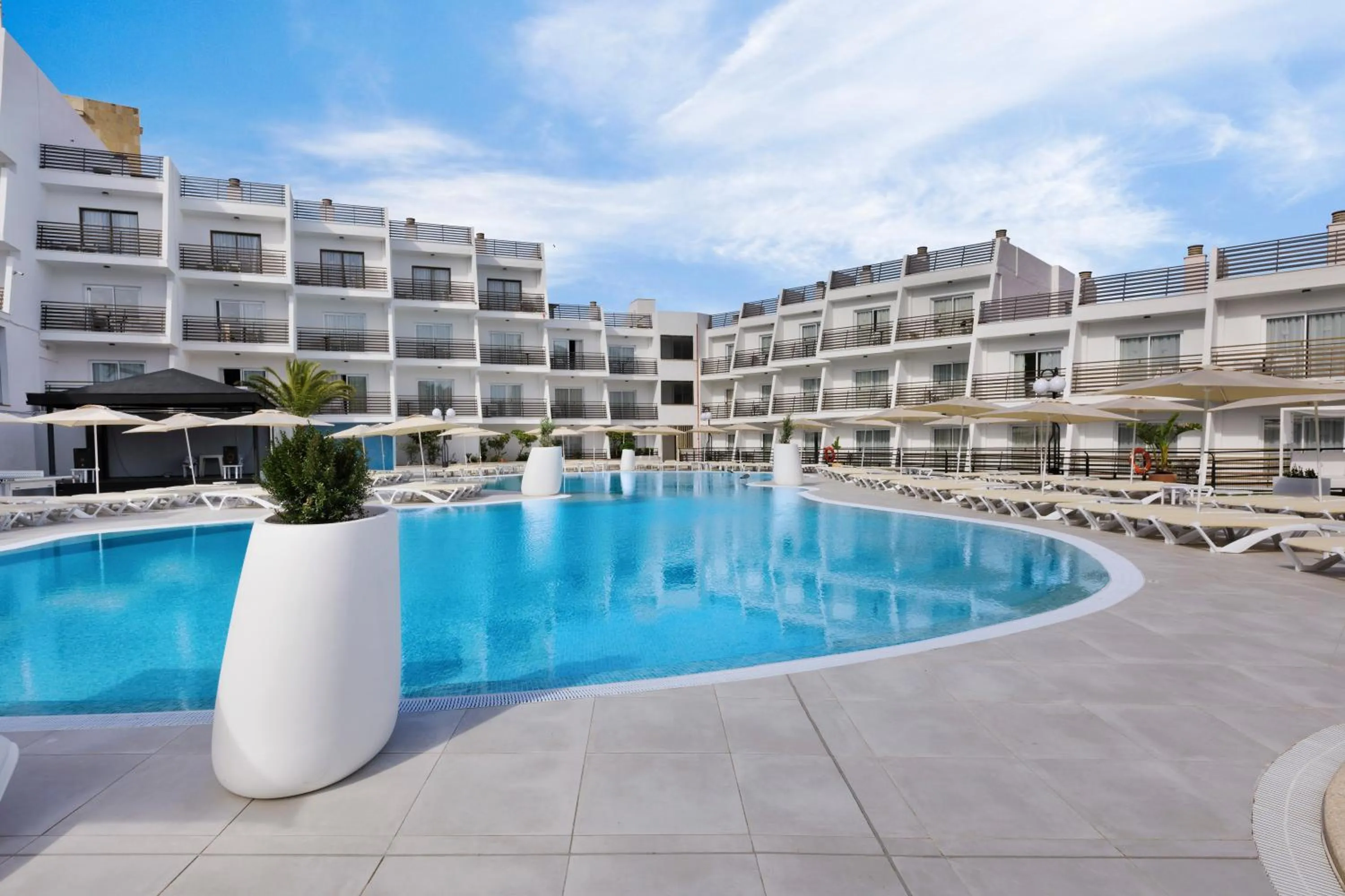 Property building in Palmanova Suites by TRH