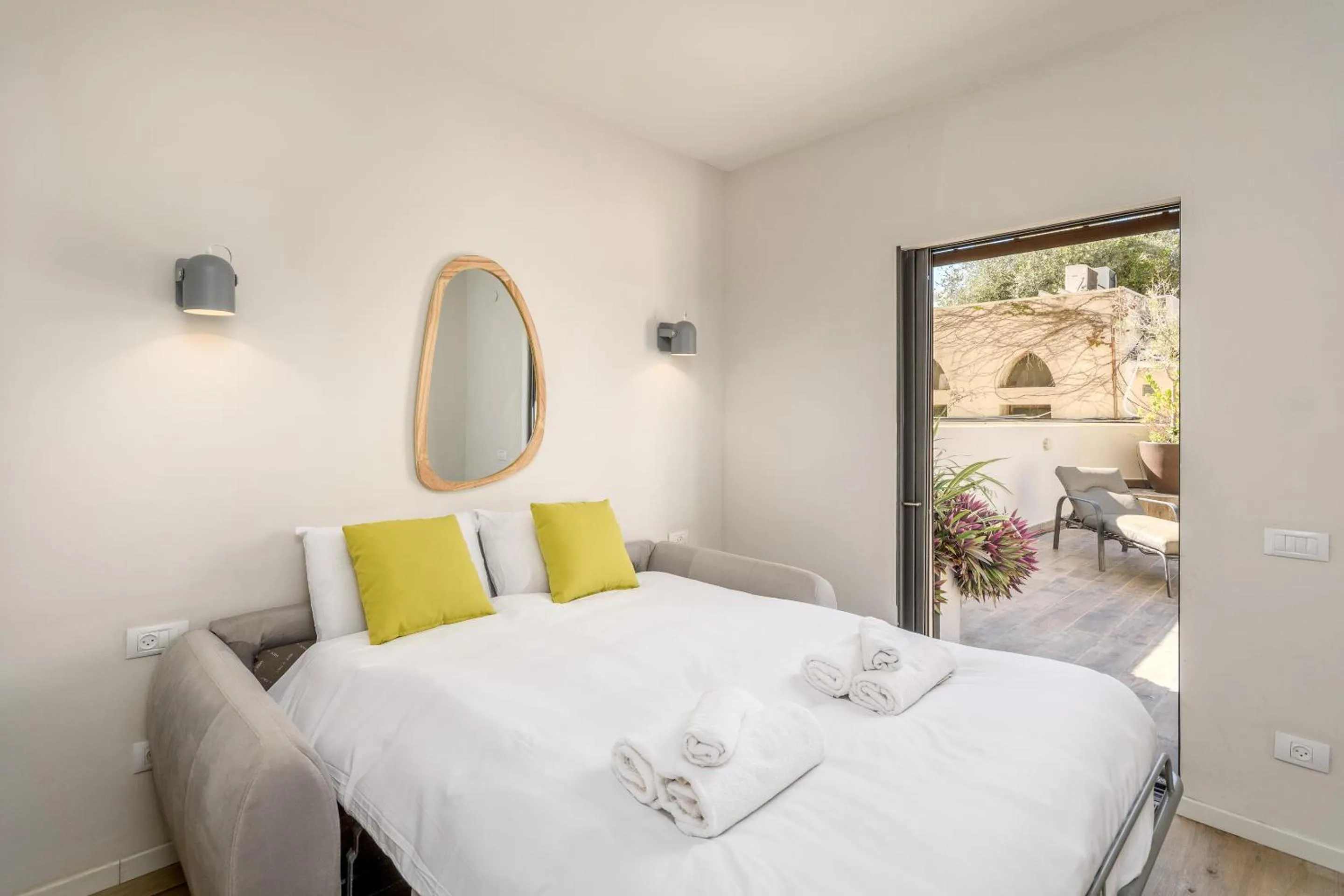 Bed in Unique apartment in Neve Tsedek