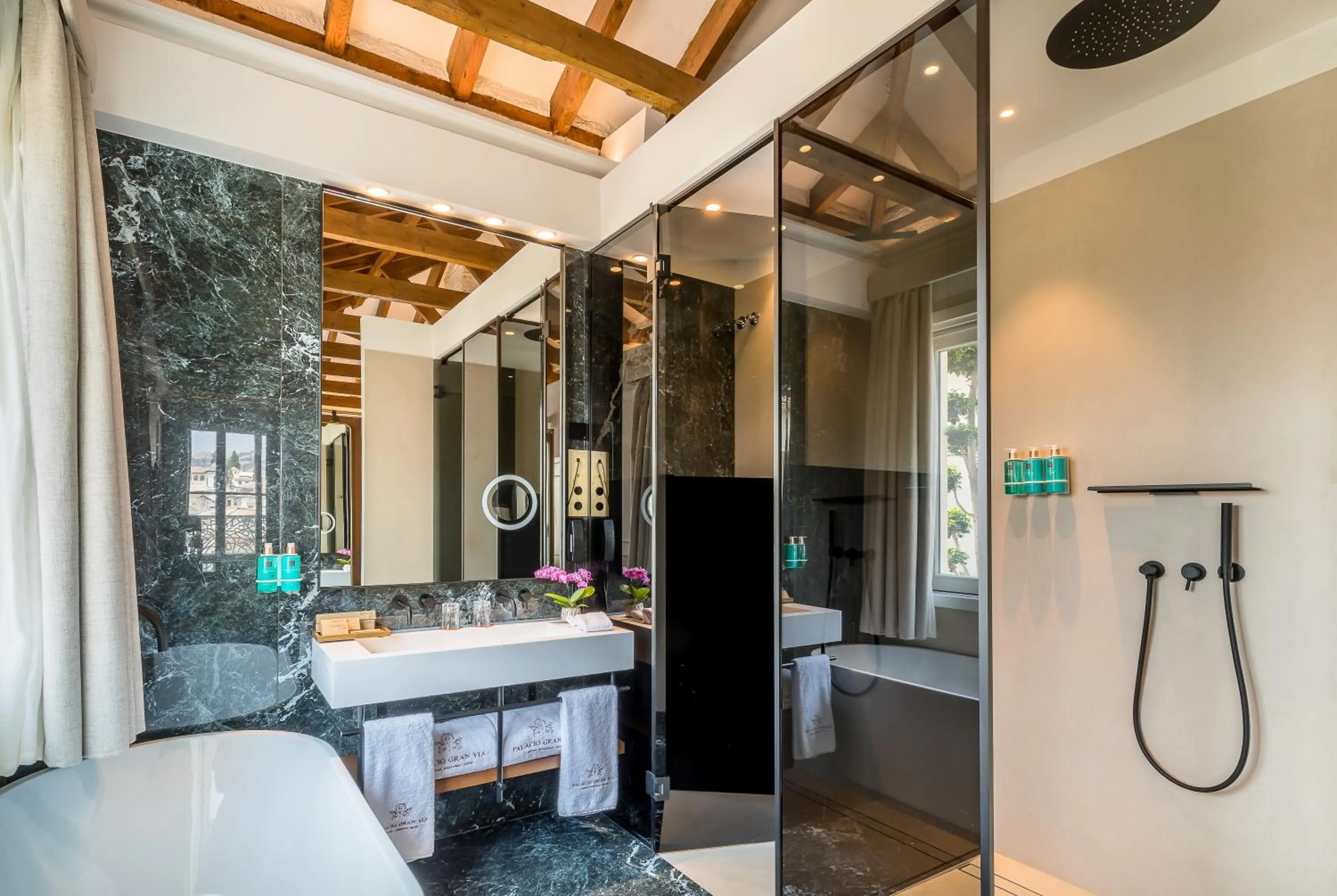 Bathroom in Palacio Gran Vía, a Royal Hideaway Hotel