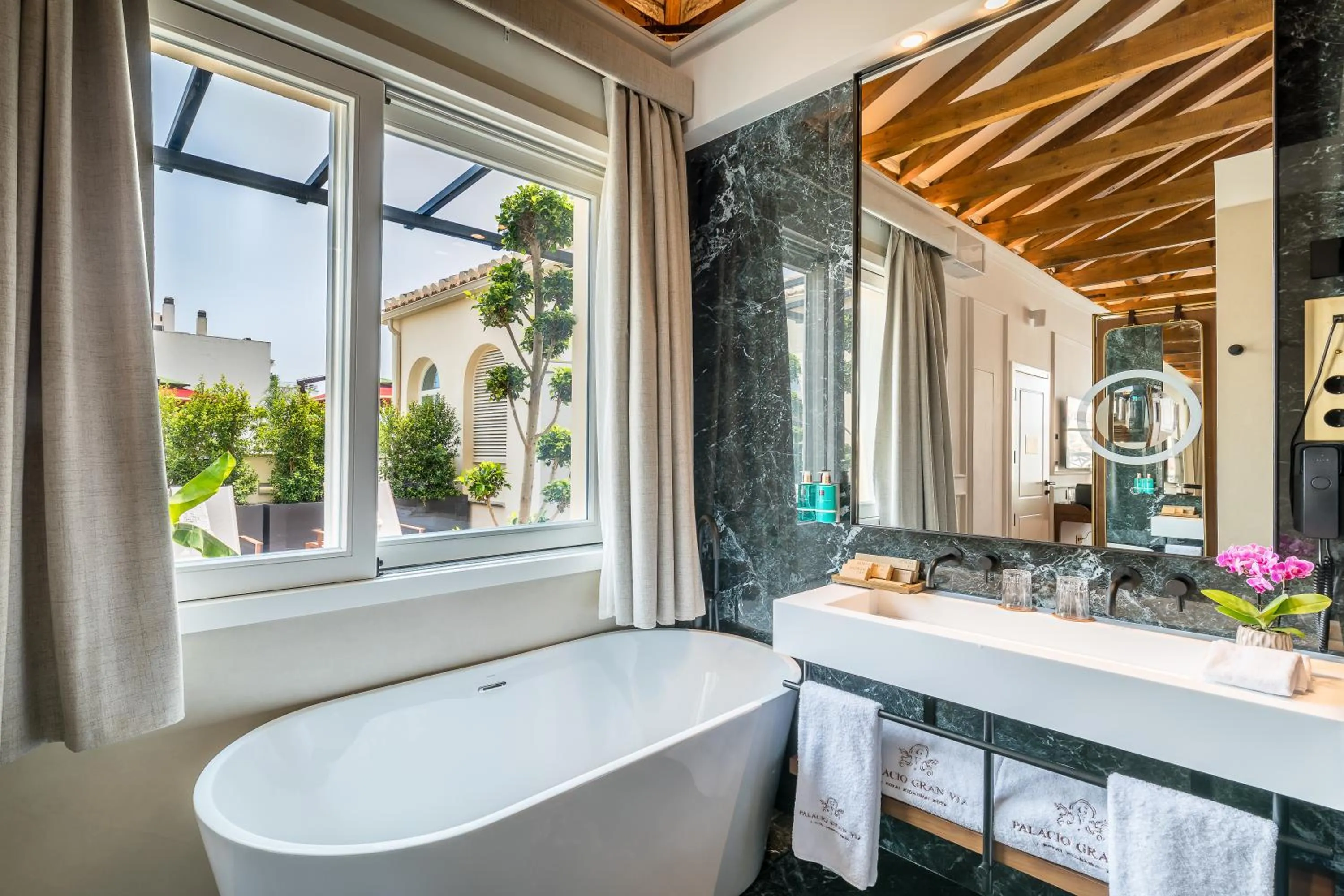 Bathroom in Palacio Gran Vía, a Royal Hideaway Hotel