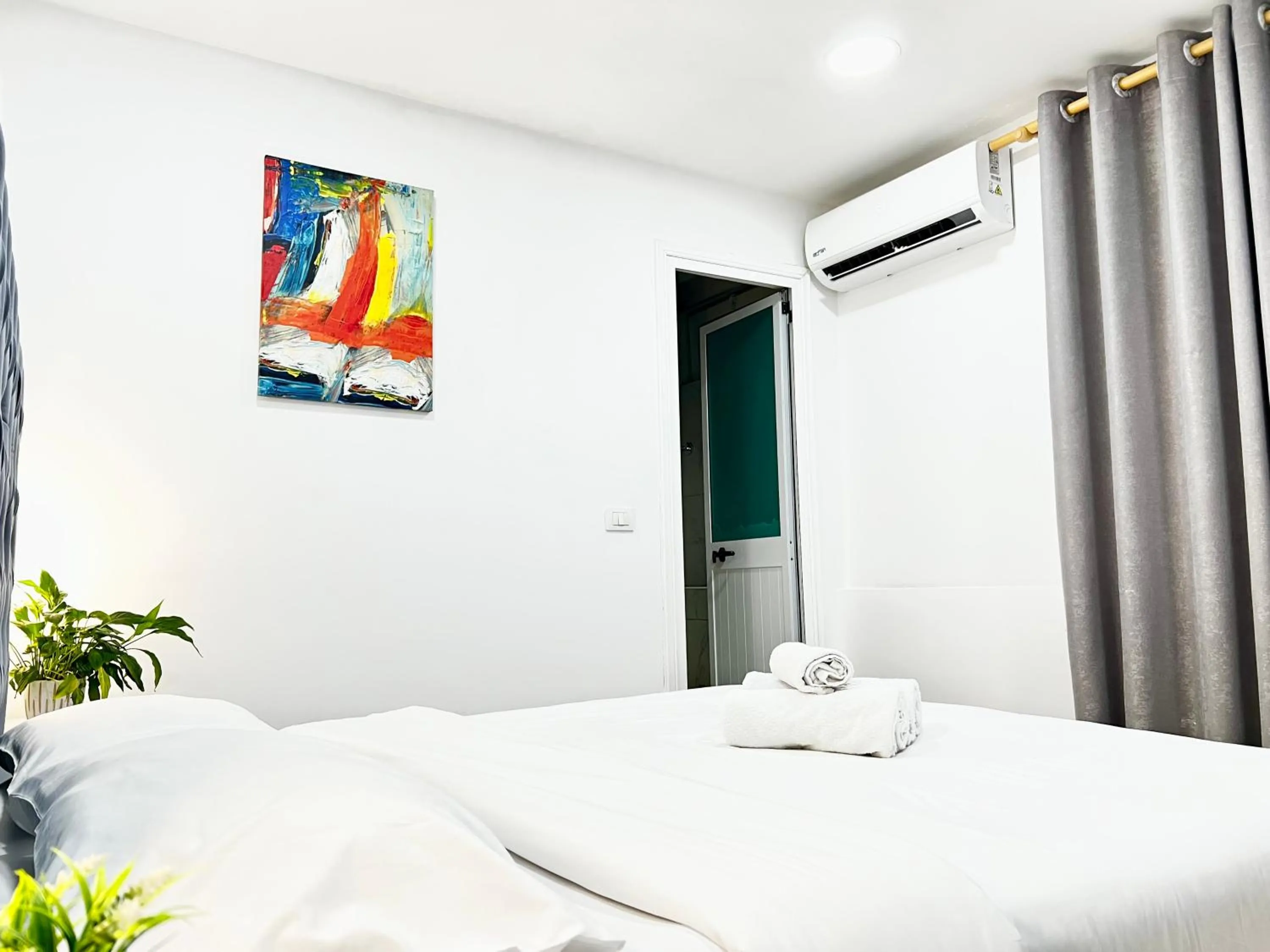 Bed in Tirana Square Hotel