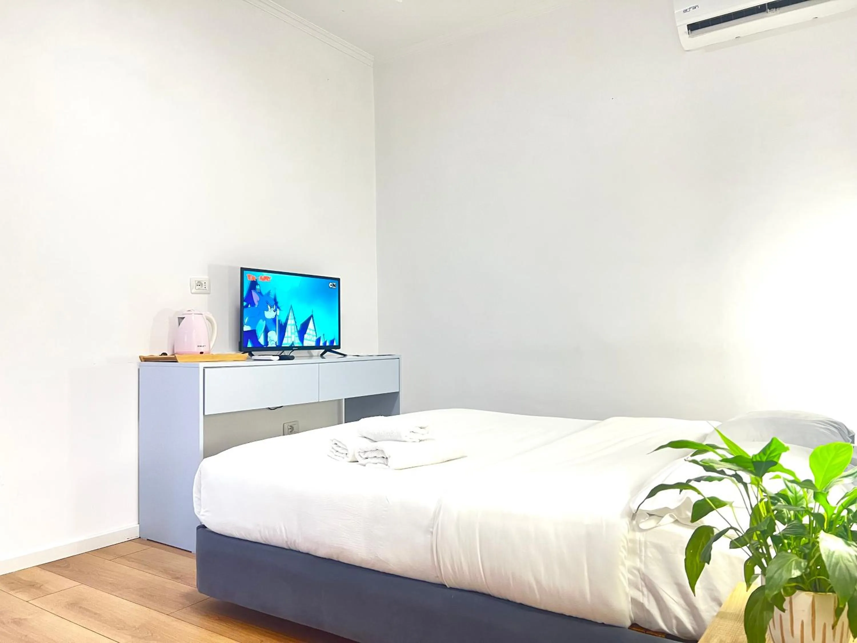 Bed in Tirana Square Hotel