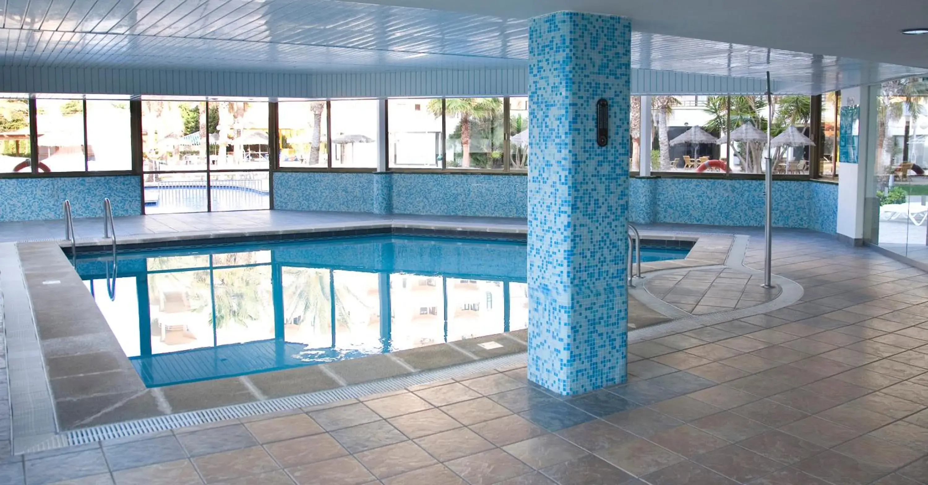 Swimming pool in TRH Jardín Del Mar Swimming pool in TRH Jardín Del Mar