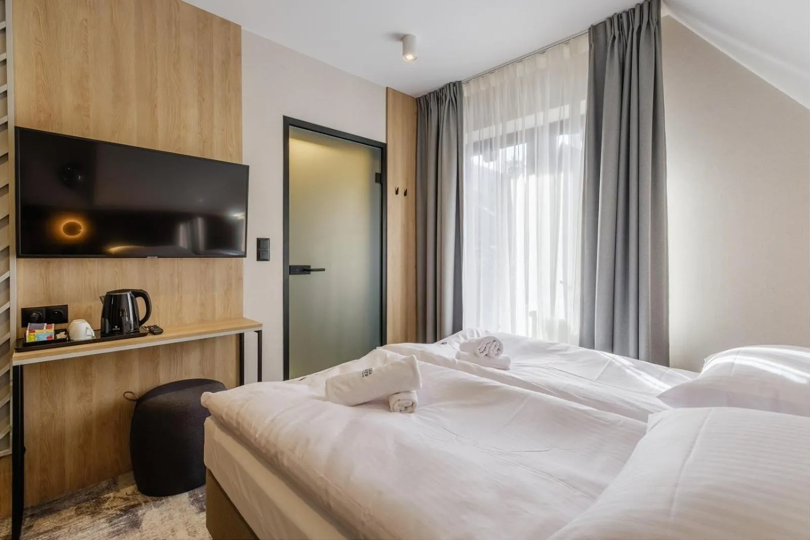 TV and multimedia, Bed in Wielka Krokiew Residence&SPA - Zakopane - JACUZZI, SAUNA, TĘŻNIA SOLANKOWA, SPA, GRILL