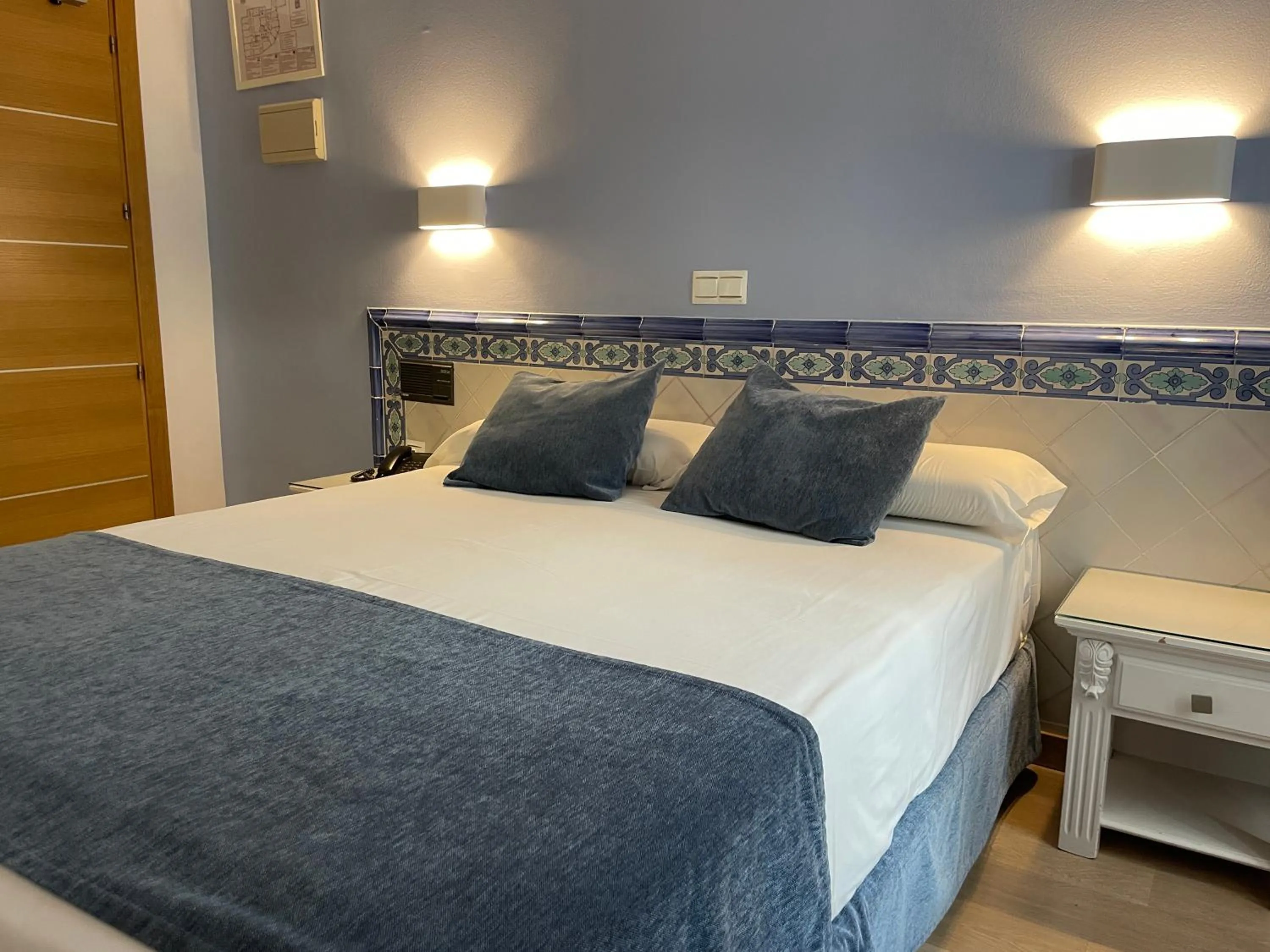 Bedroom, Bed in Hotel Plaza Cavana