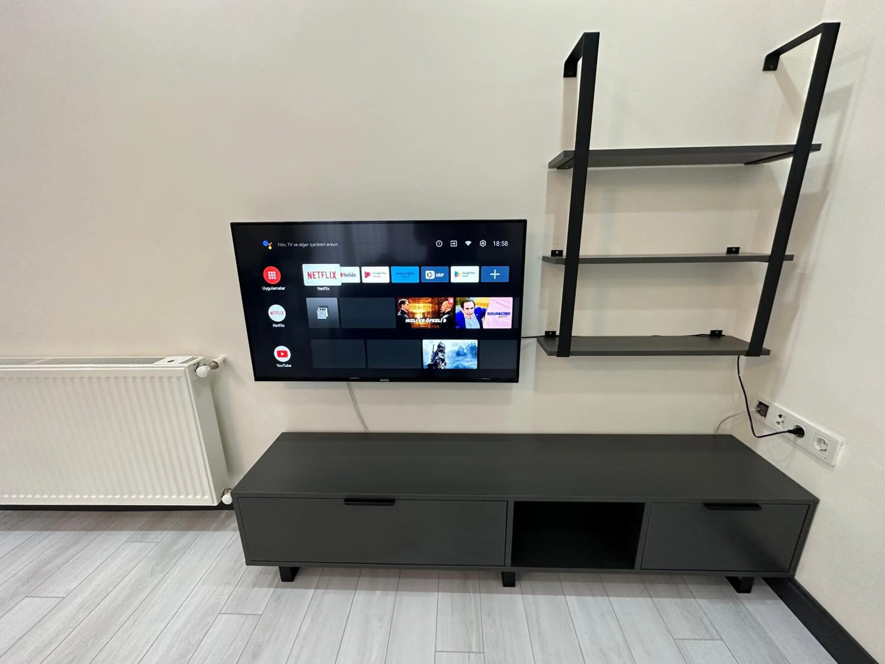 Communal lounge/ TV room in Rose Plus Residence