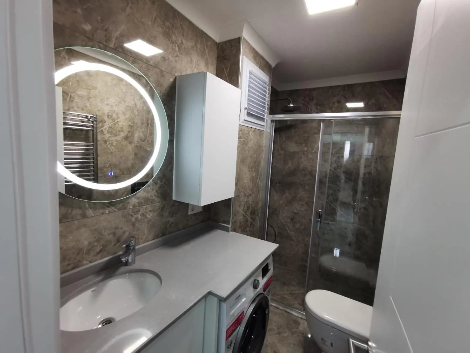 Shower in Rose Plus Residence