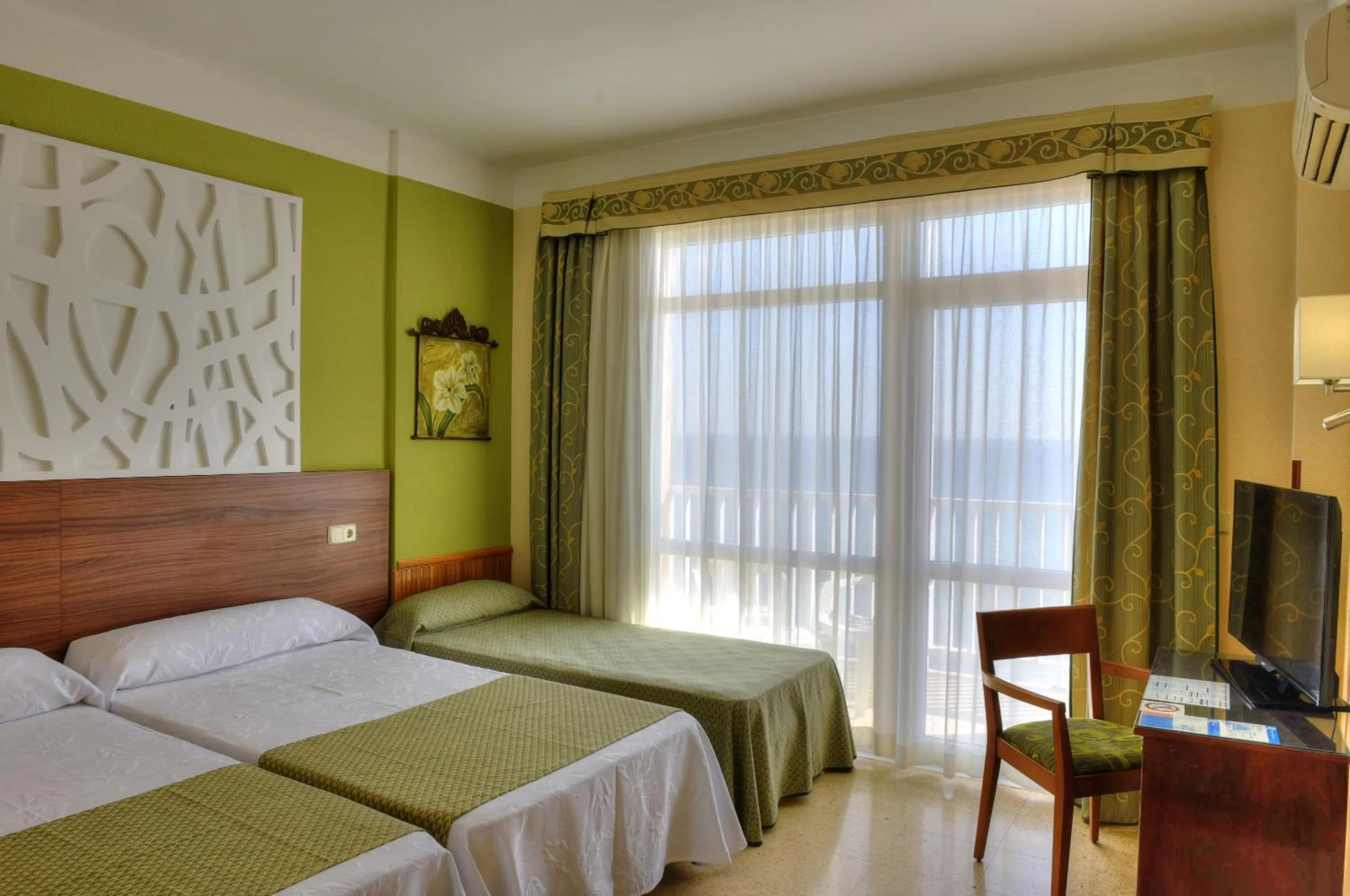 Bed in Hotel & Spa Entremares