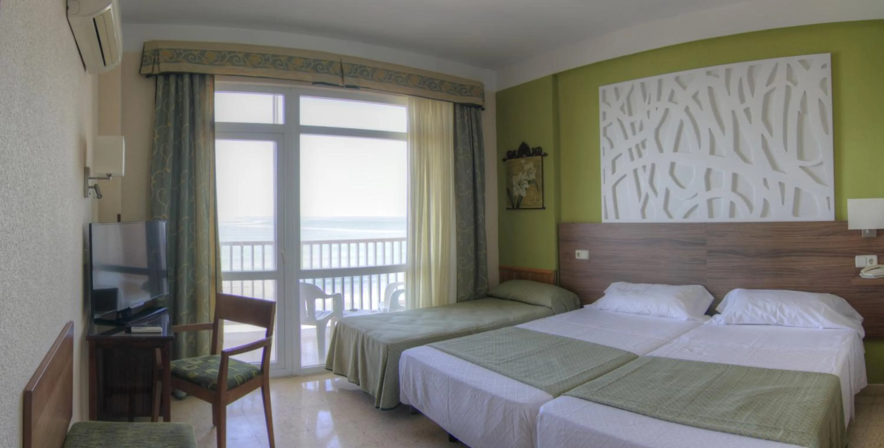 Photo of the whole room, Bed in Hotel & Spa Entremares