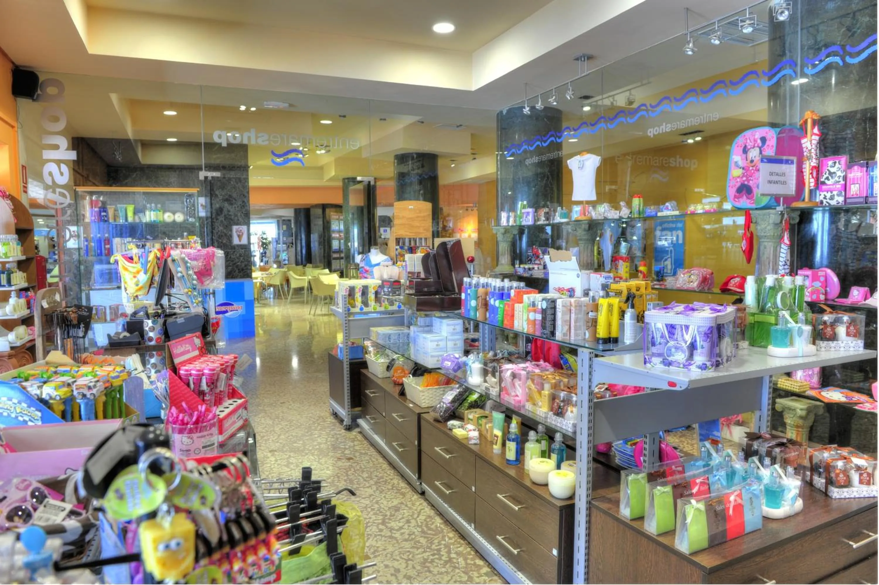 On-site shops in Hotel & Spa Entremares
