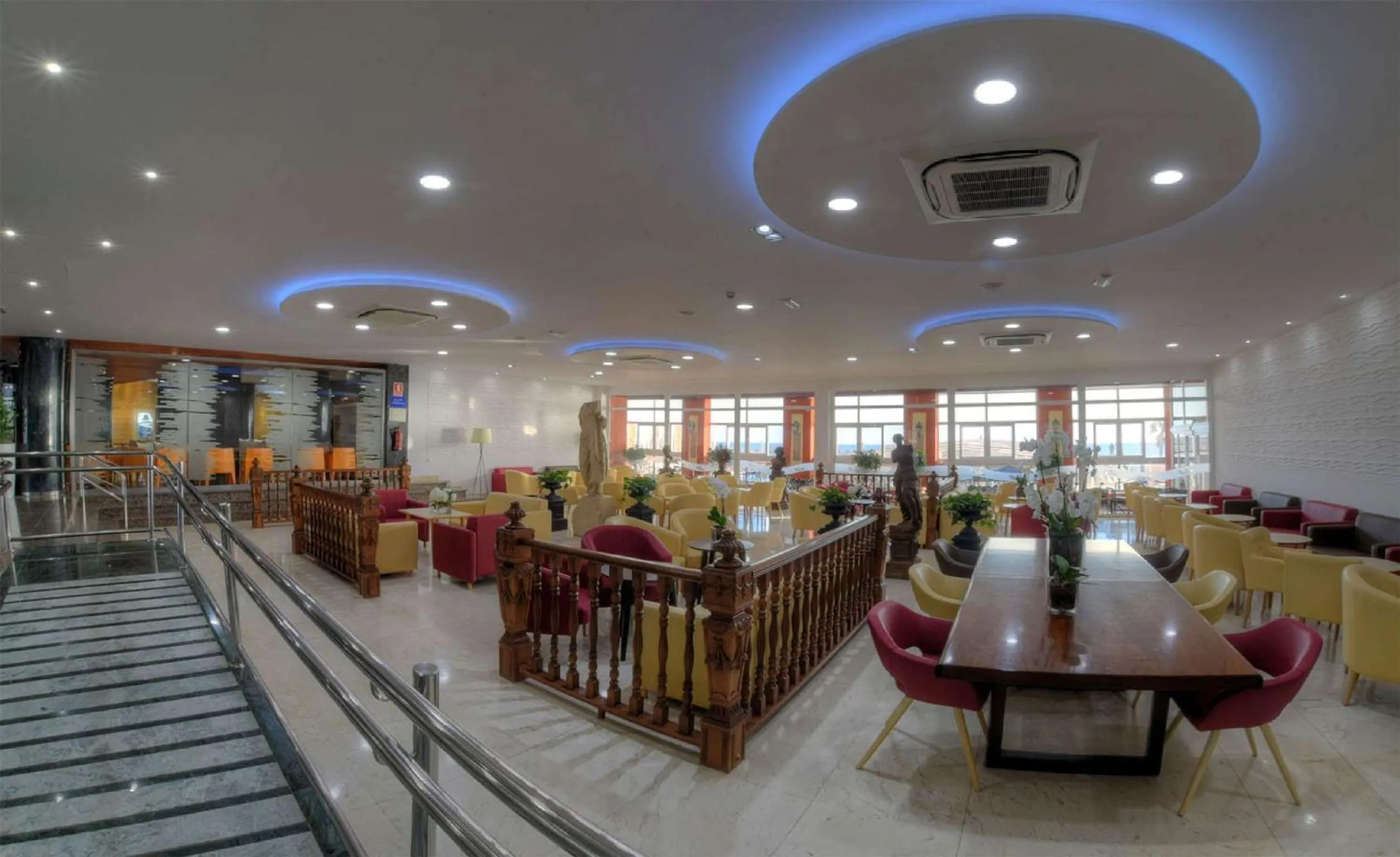 Communal lounge/ TV room in Hotel & Spa Entremares