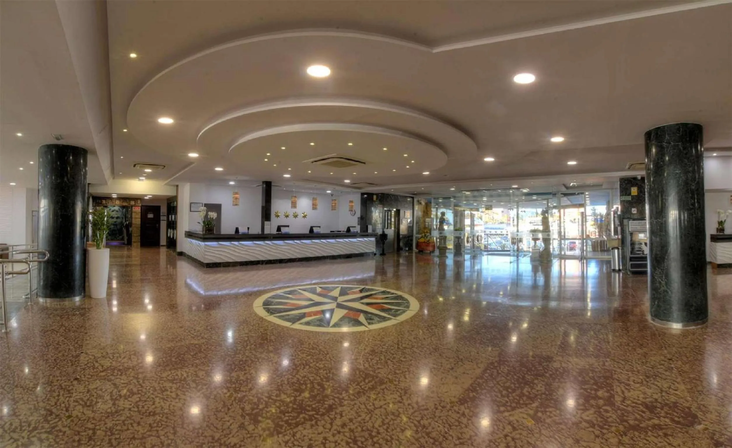 Lobby or reception in Hotel & Spa Entremares