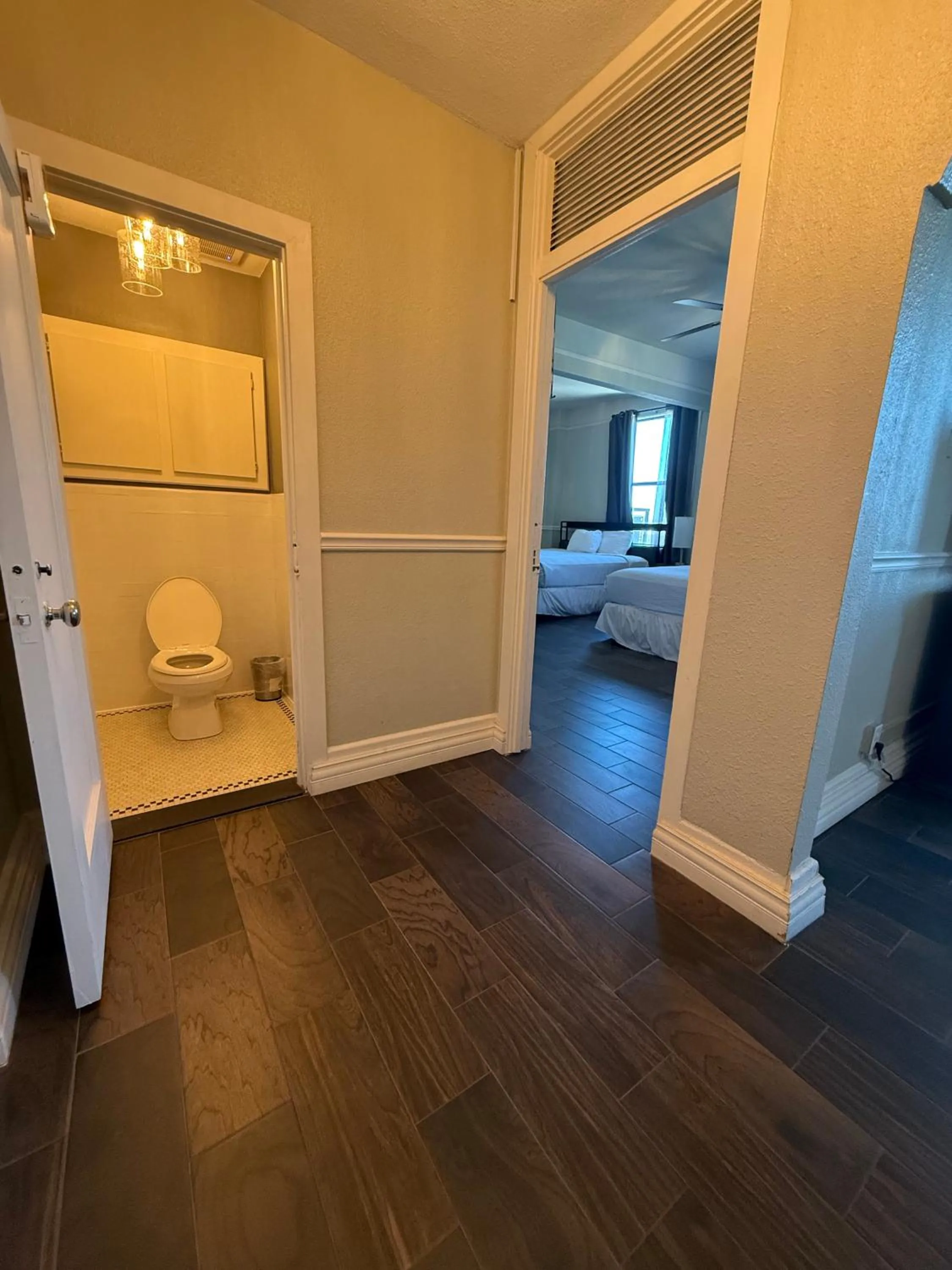 Bathroom, Bed in The Gadsden Hotel