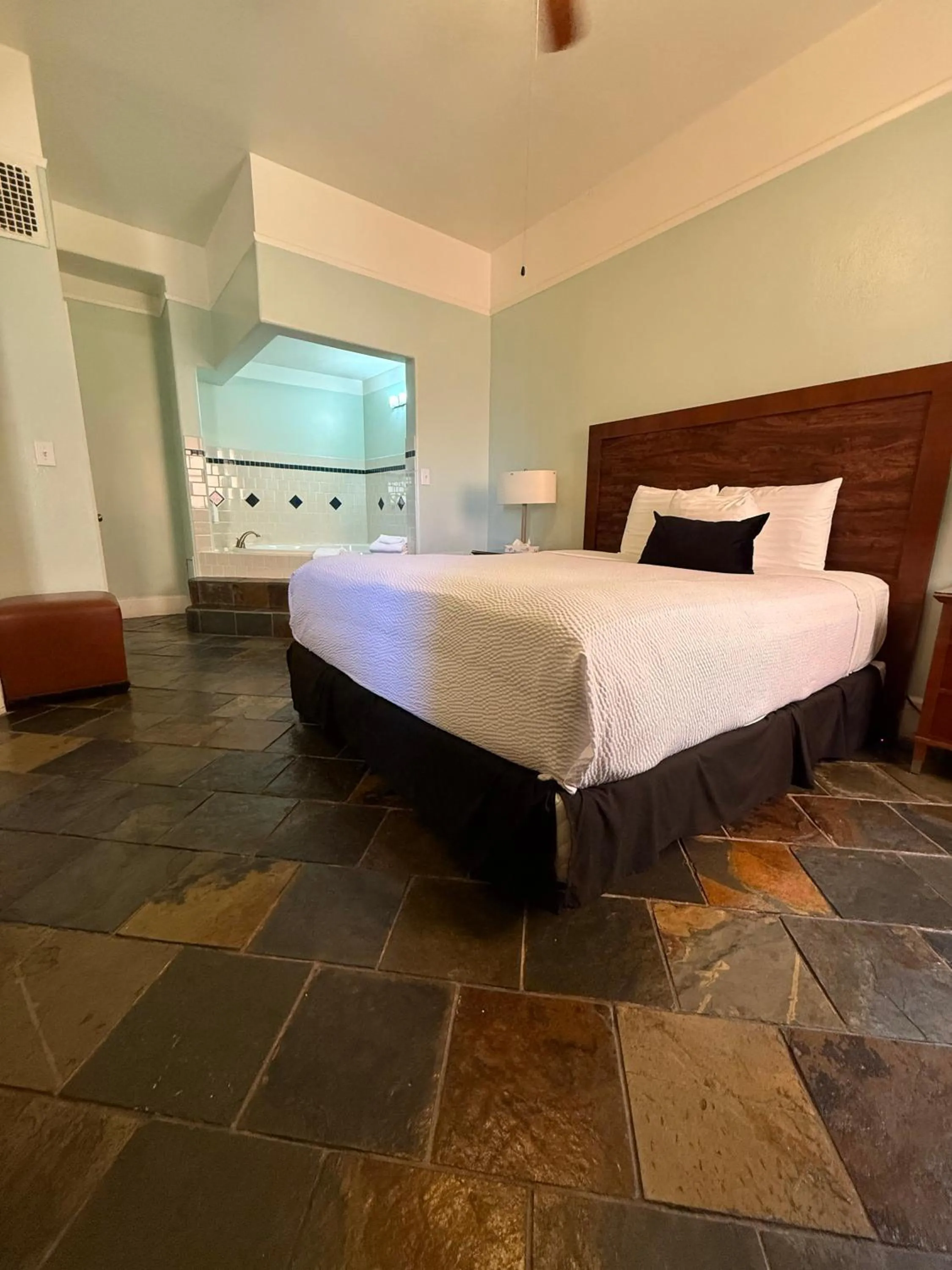 Bedroom, Bed in The Gadsden Hotel