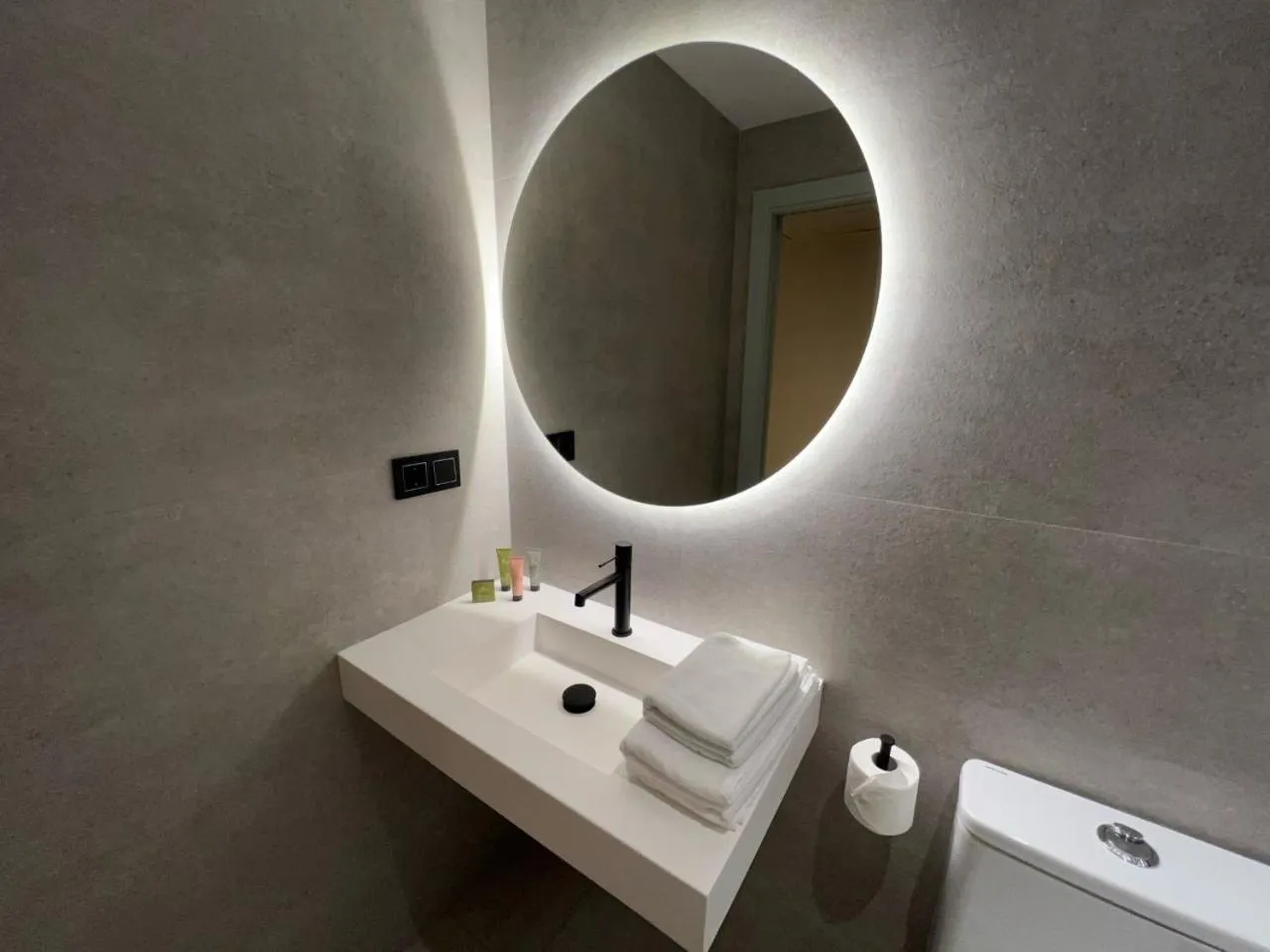 Bathroom in Hotel Noy