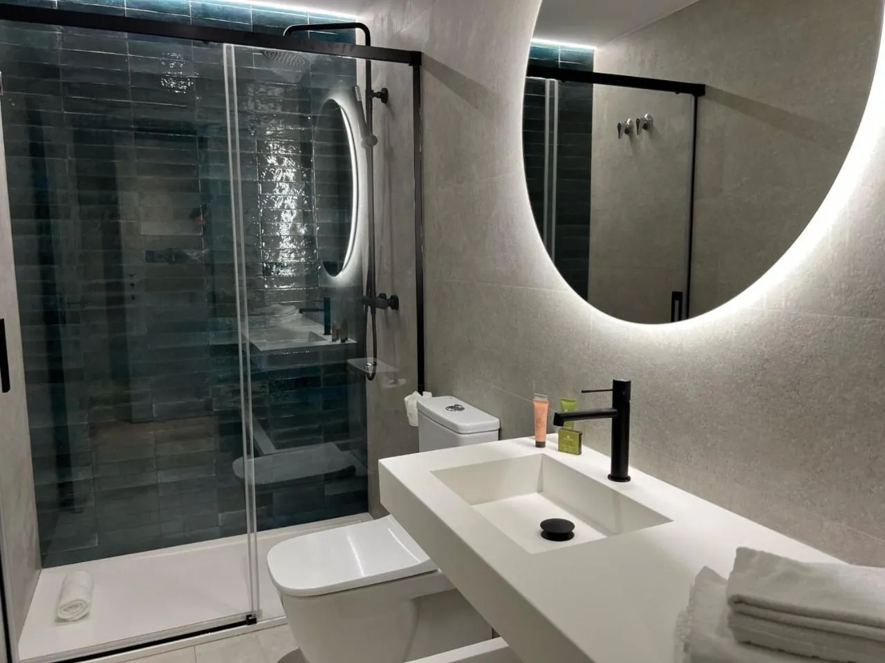 Bathroom in Hotel Noy