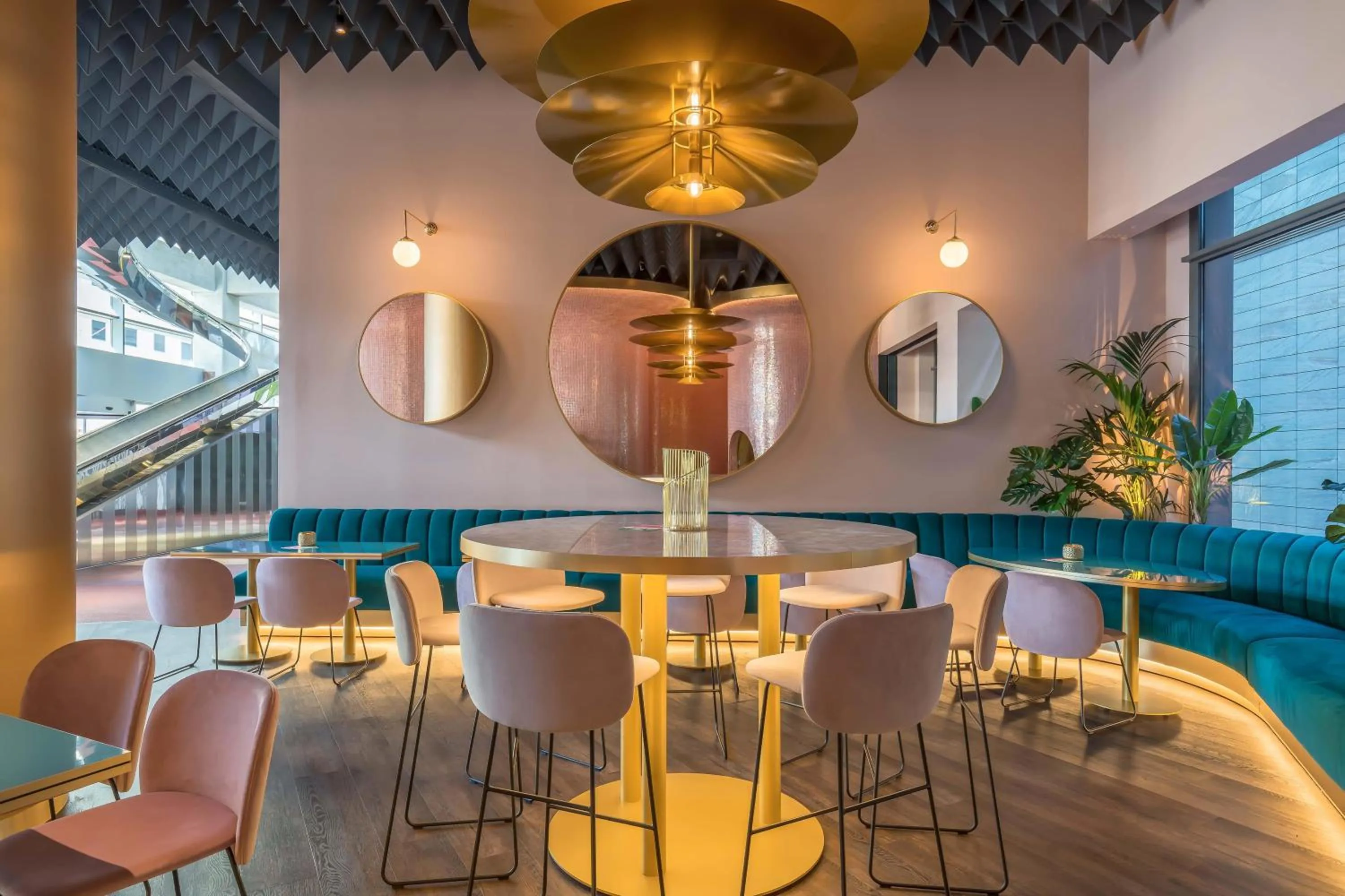 Restaurant/places to eat in Barceló Malaga