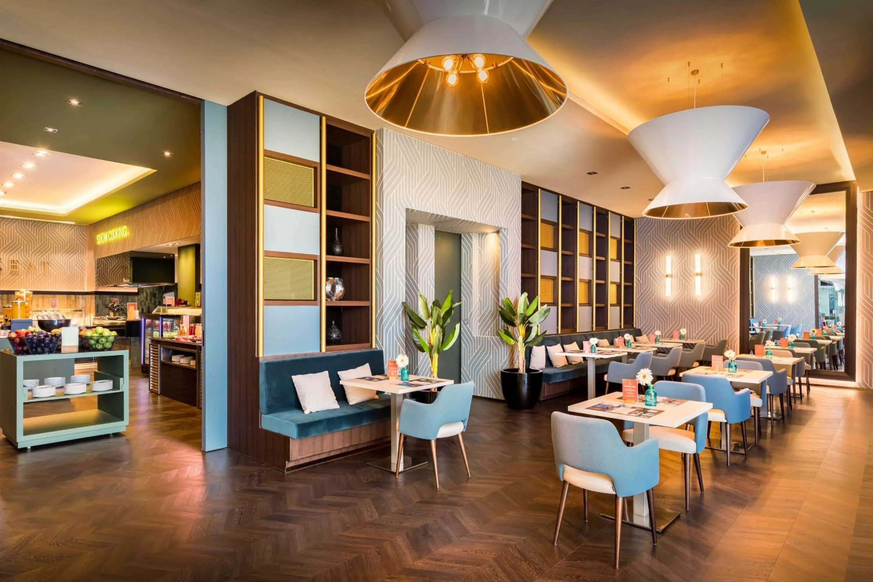 Restaurant/places to eat in Barceló Malaga