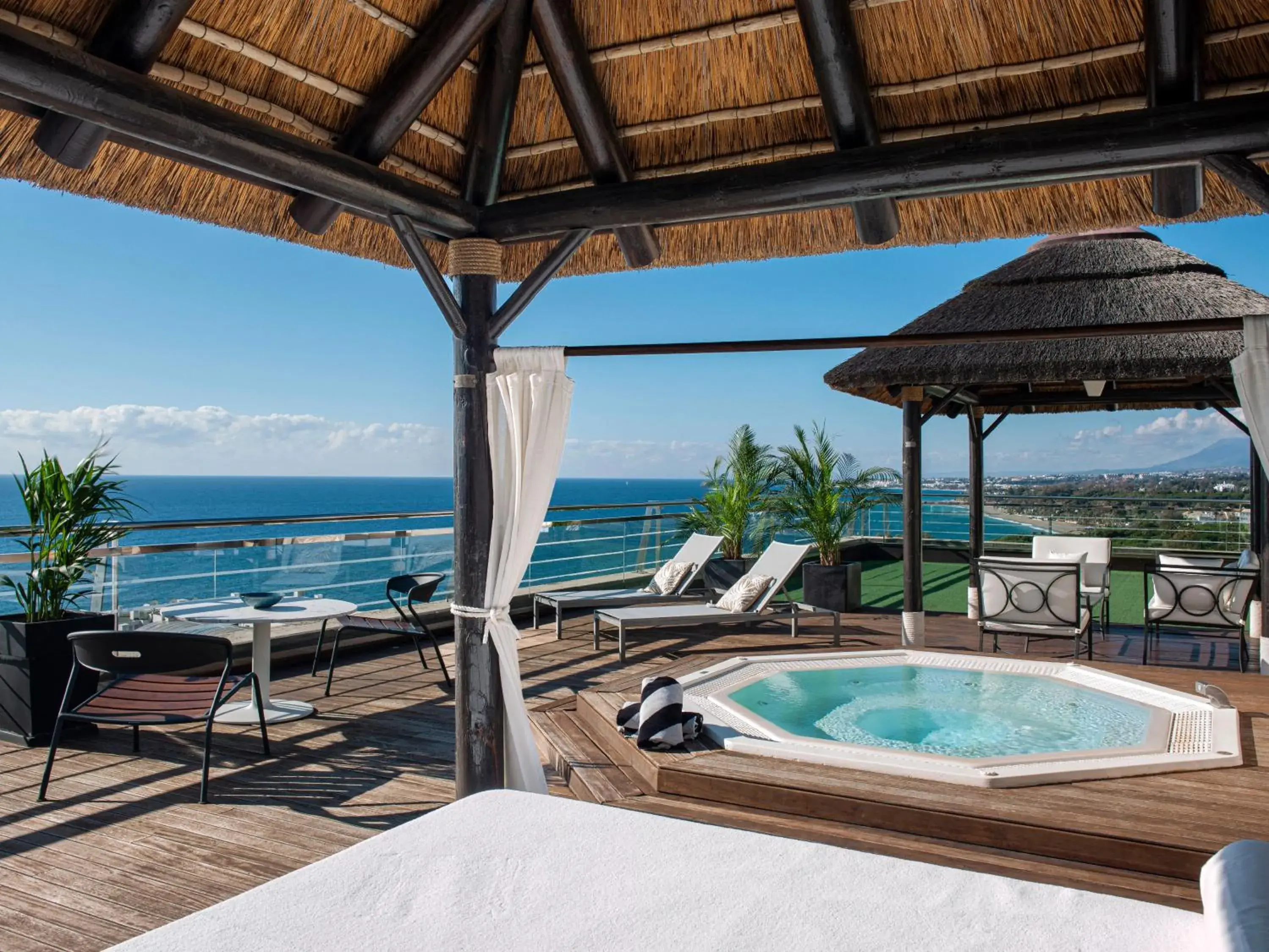 Penthouse Suite Red Level Möet & Chandon in Hotel Don Pepe Gran Meliá Penthouse Suite Red Level Möet & Chandon in Hotel Don Pepe Gran Meliá