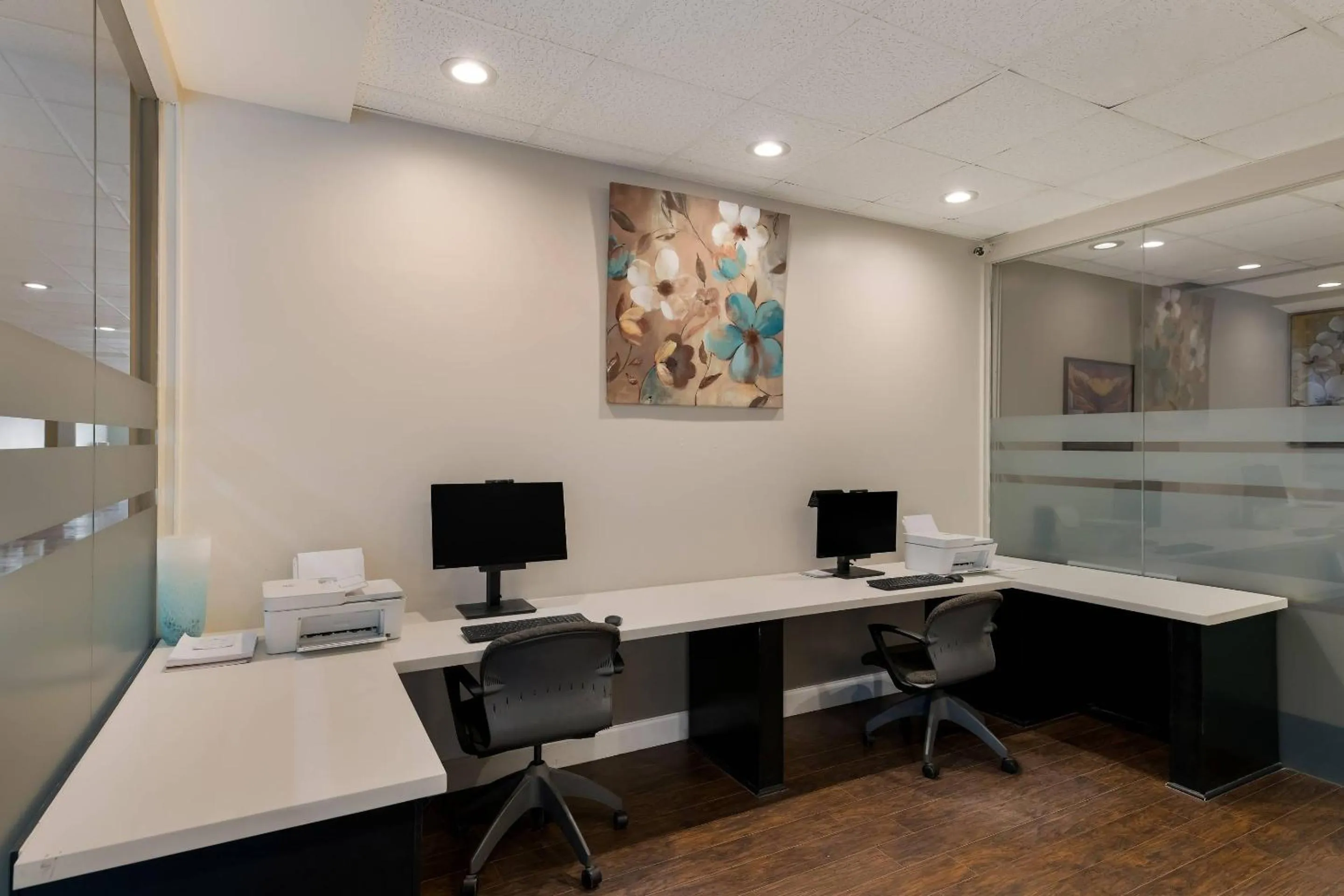Business facilities in Suburban Studios San Angelo near Convention Center