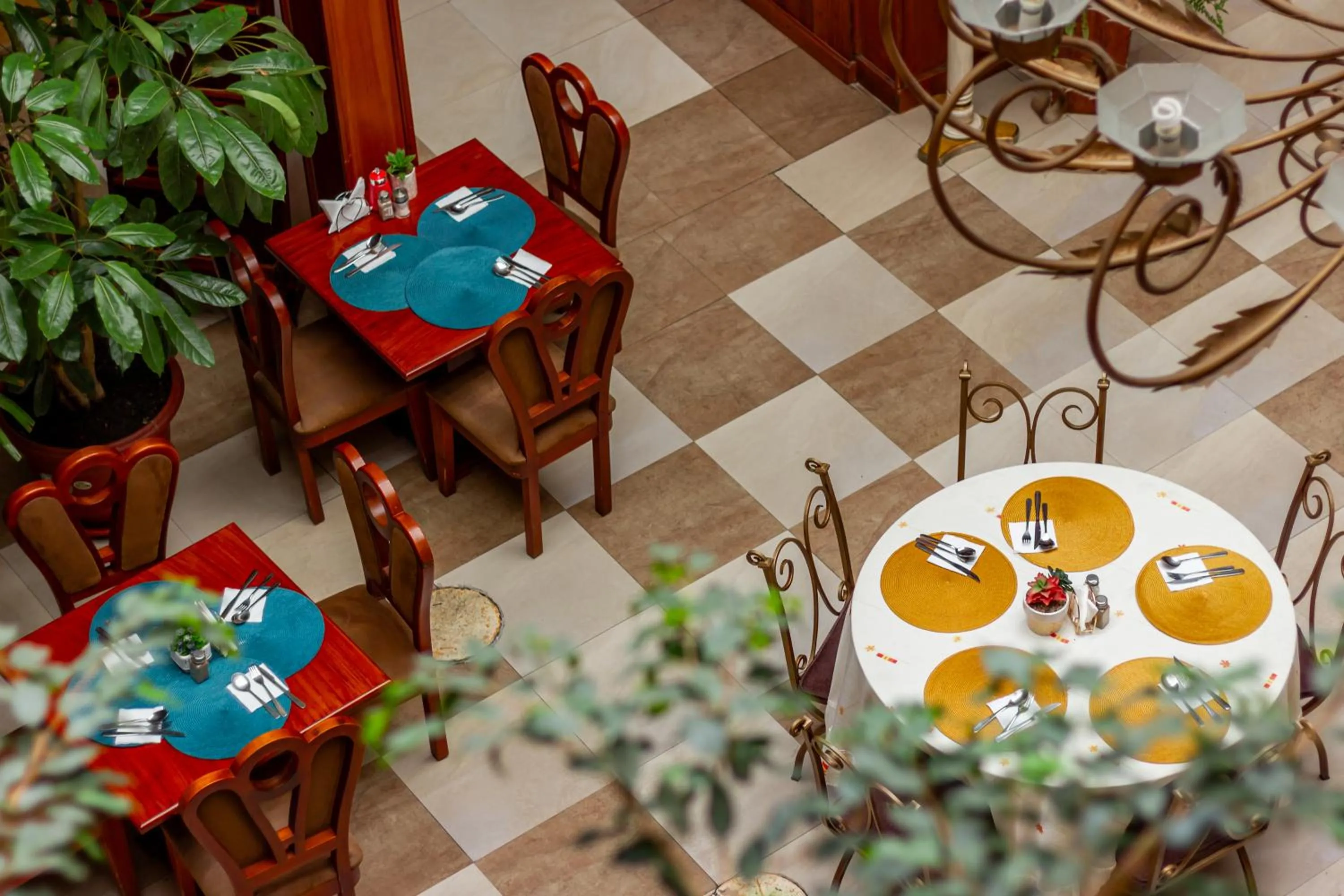 Restaurant/places to eat in Hotel Campanario