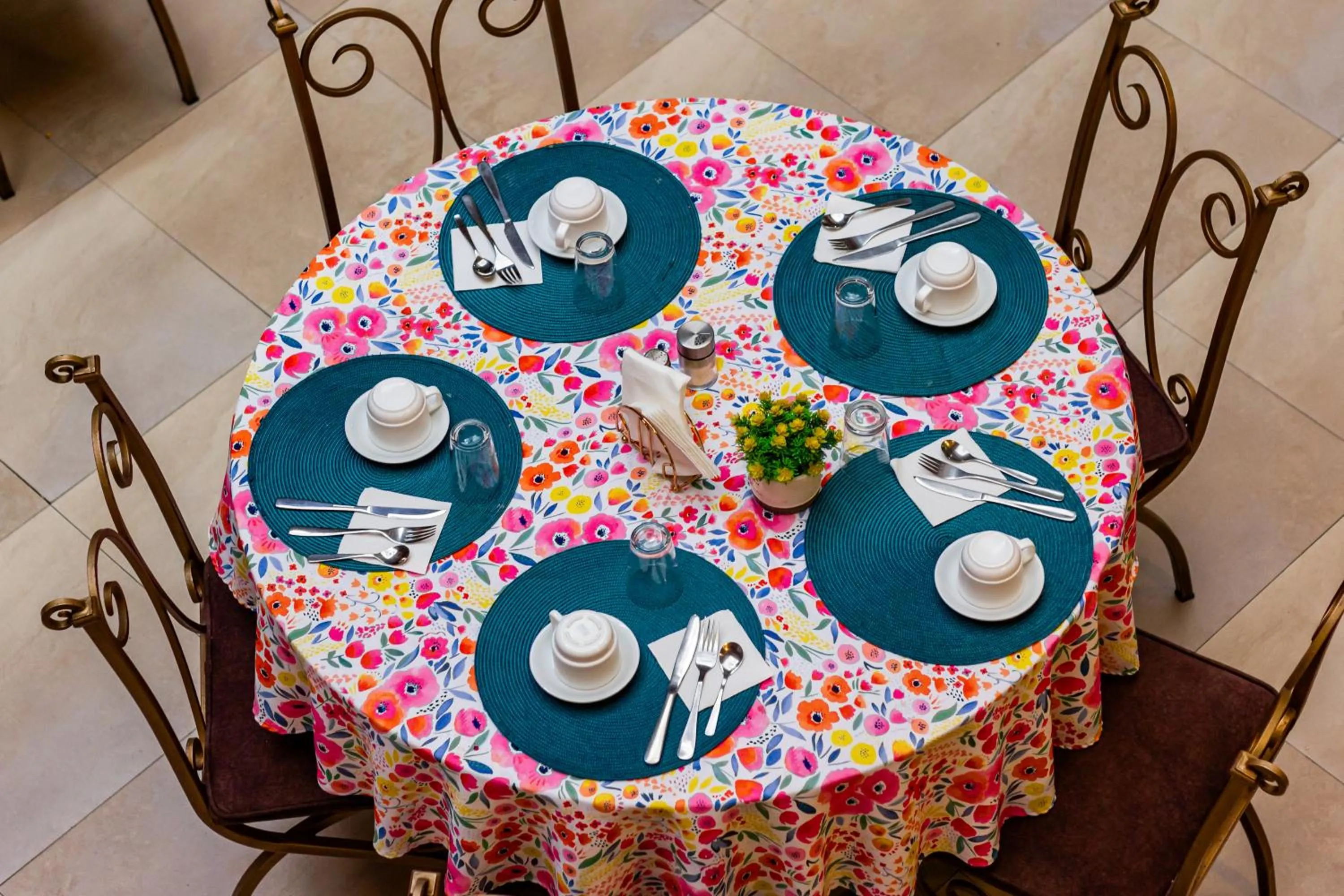 Coffee/tea facilities in Hotel Campanario