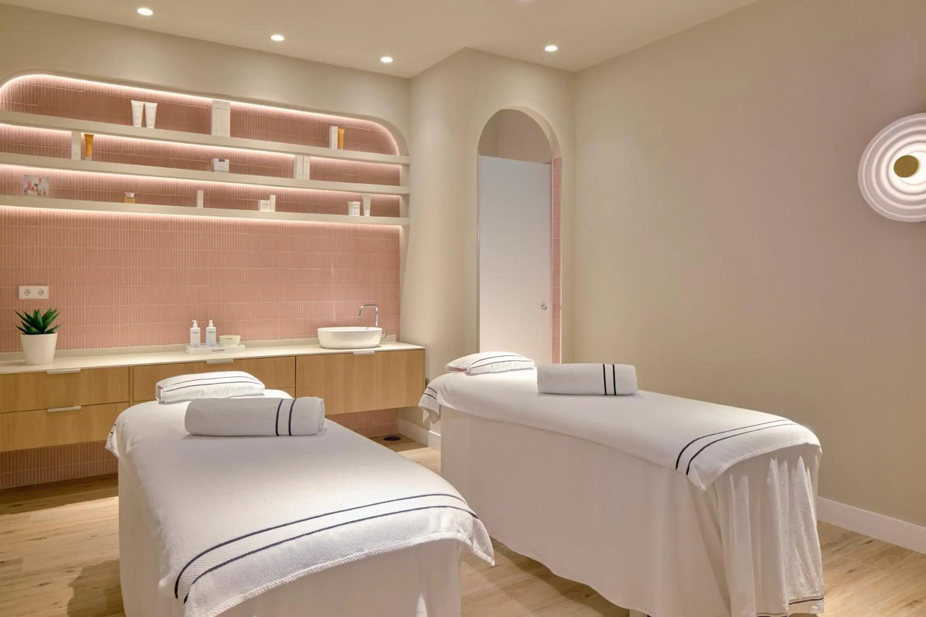 Massage, Bed in Melia Jardines del Teide - Adults Only Massage, Bed in Melia Jardines del Teide - Adults Only