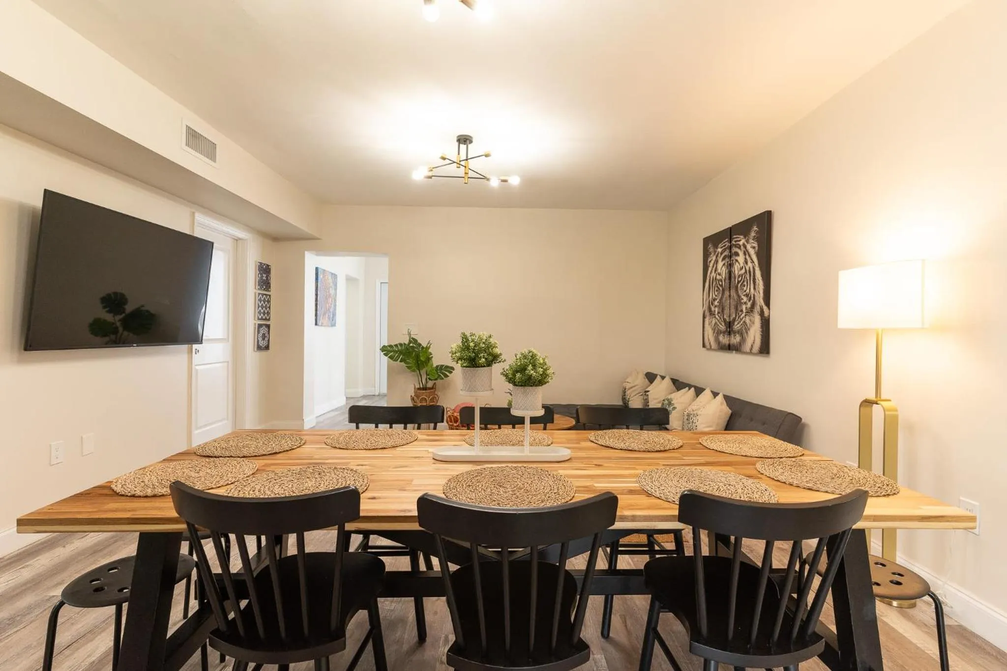 Oia House Brickell Beach 10 minutes Pool Location