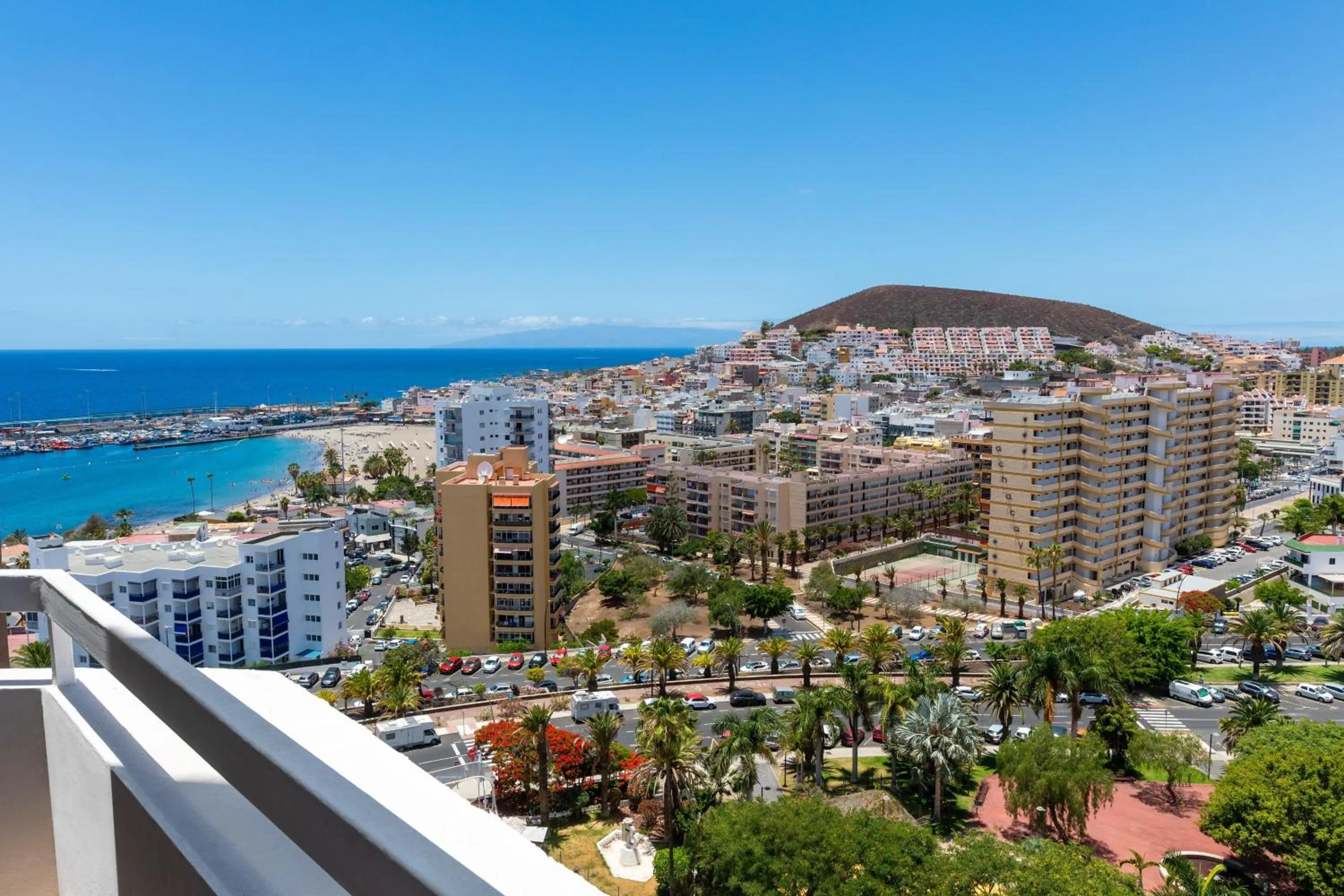Property building in SOL Arona Tenerife