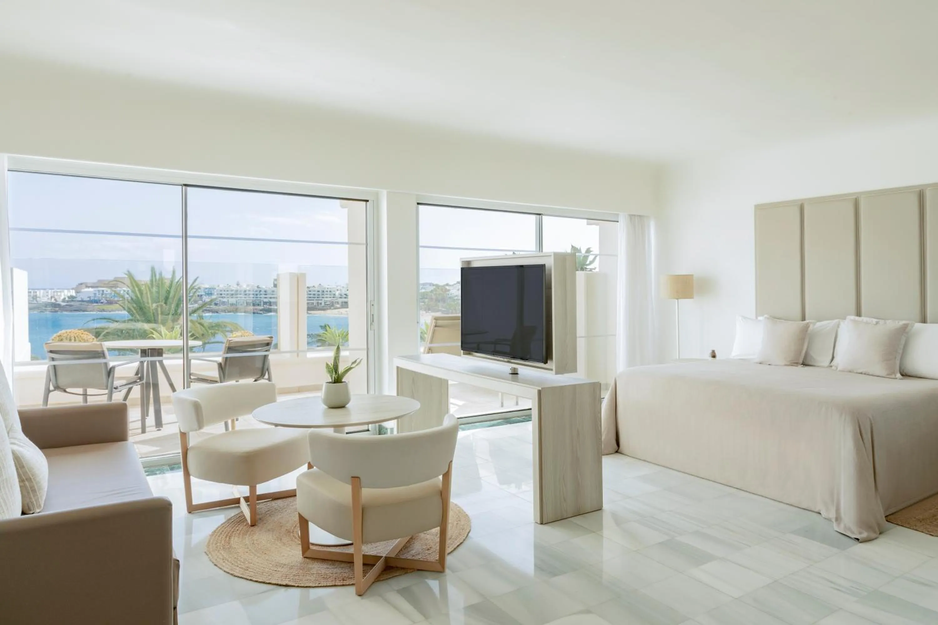 TV and multimedia, Bed in Paradisus Salinas Lanzarote - All Inclusive - Adults Only