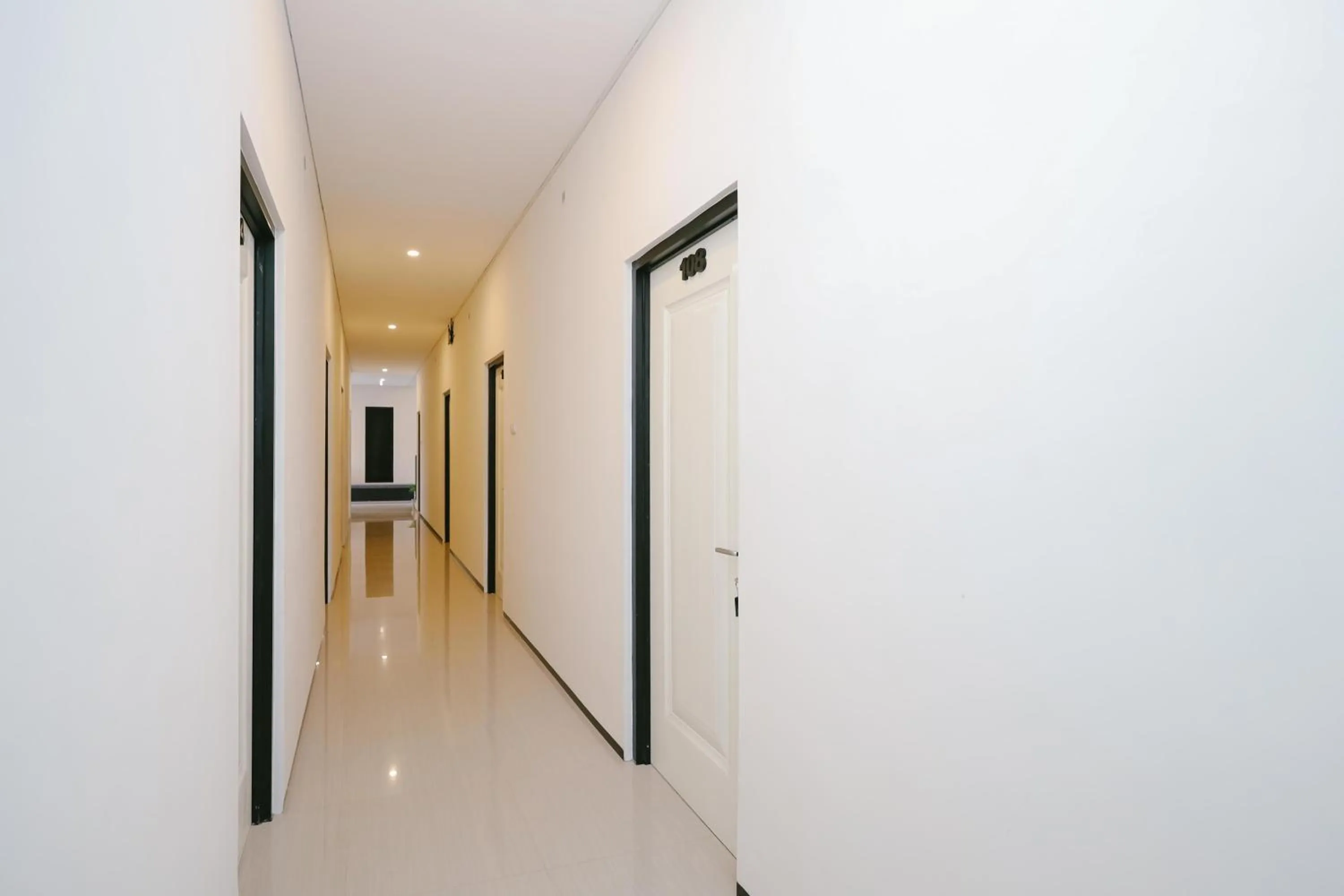 Property building in Urbanview B Syariah Lumajang by RedDoorz