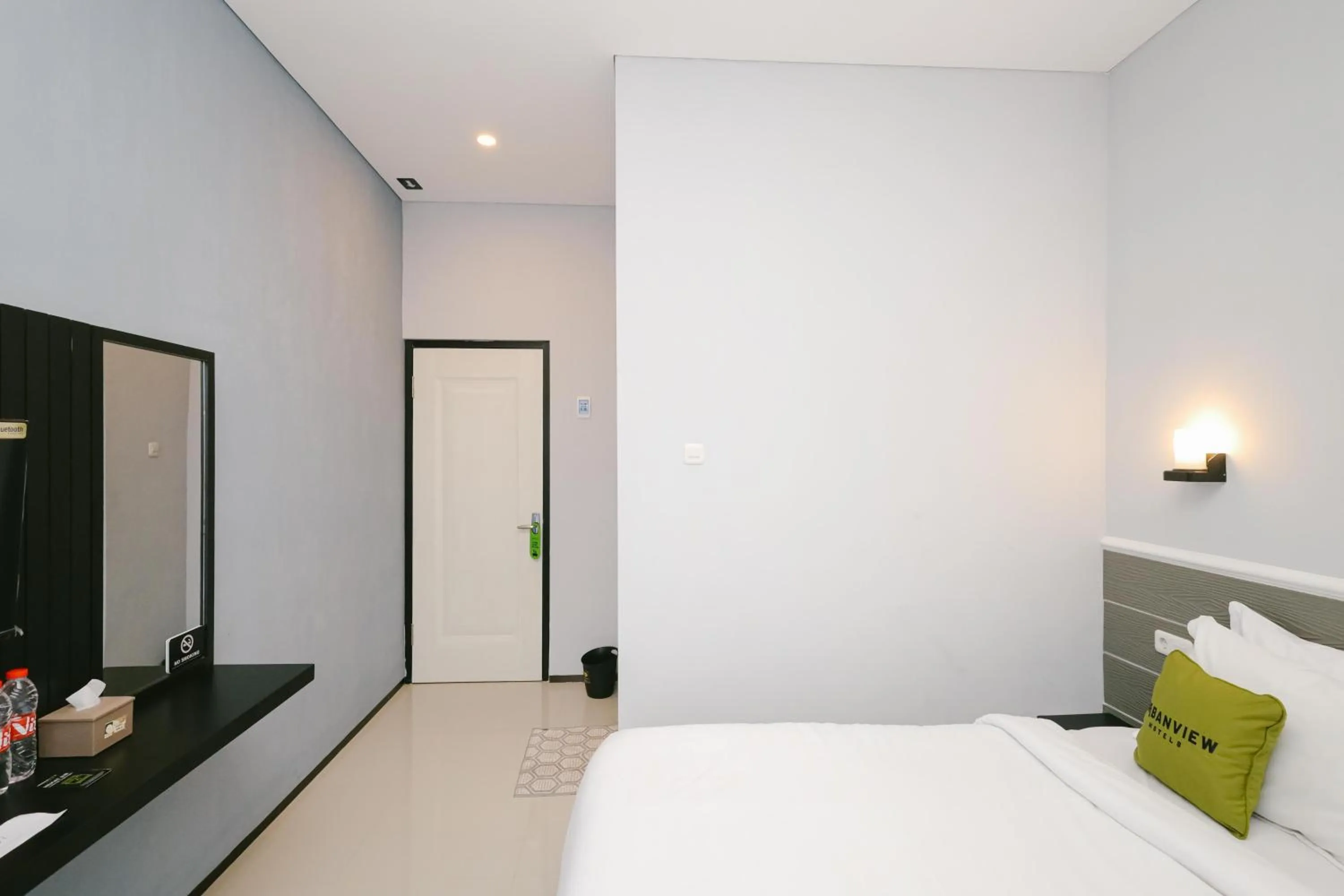 Bedroom in Urbanview B Syariah Lumajang by RedDoorz