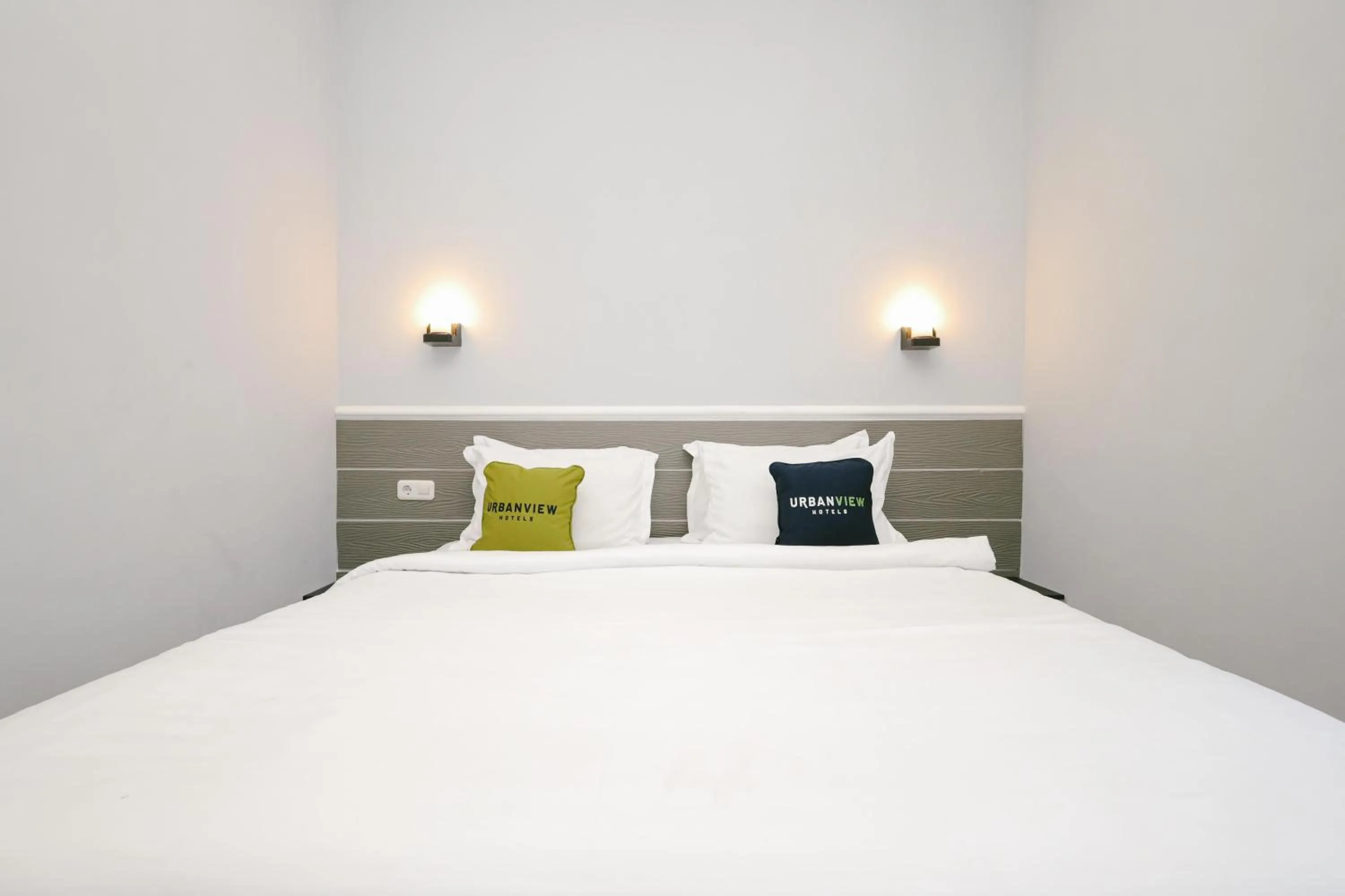 Bedroom in Urbanview B Syariah Lumajang by RedDoorz