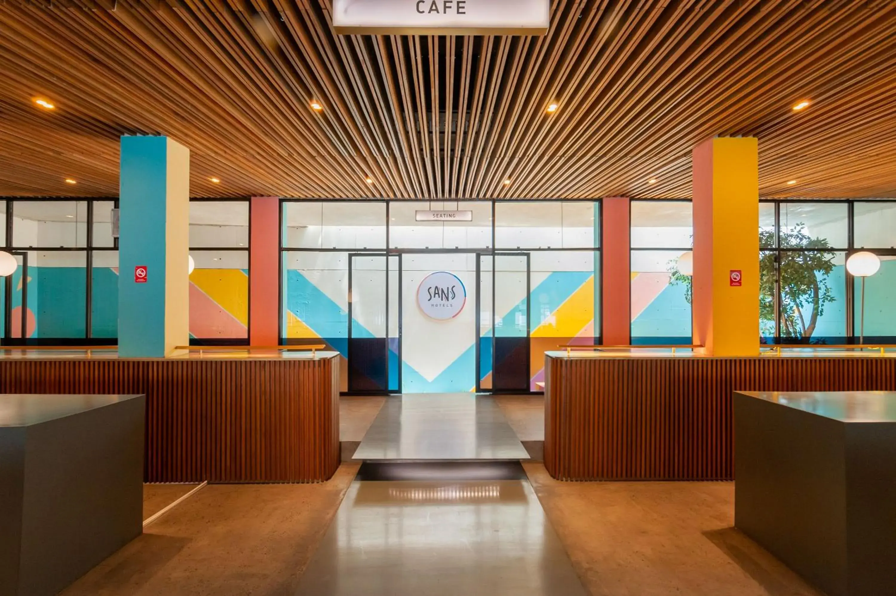 Facade/entrance in Sans Hotel Finest Medan Facade/entrance in Sans Hotel Finest Medan