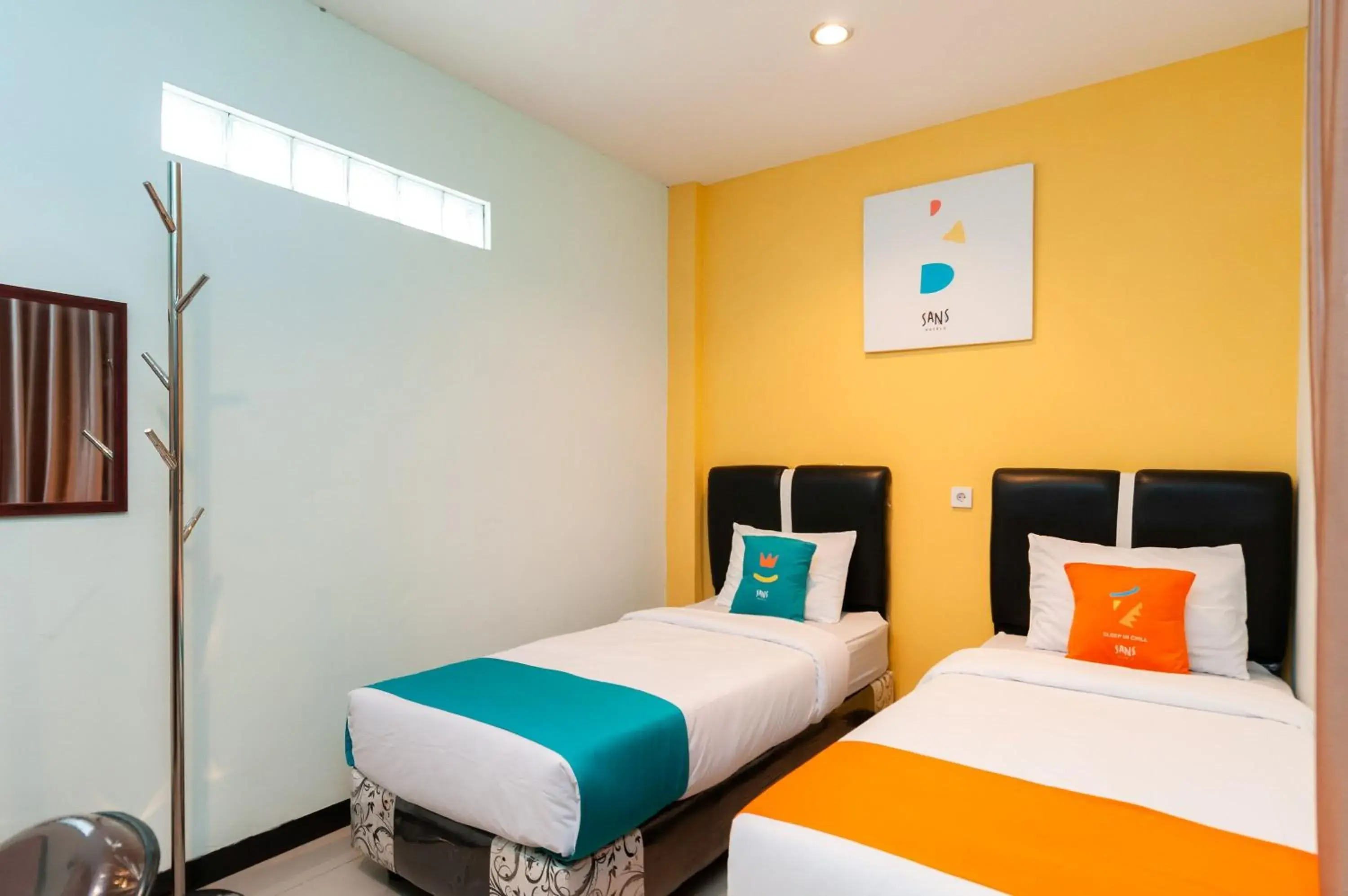 Twin Room in Sans Hotel Finest Medan Twin Room in Sans Hotel Finest Medan