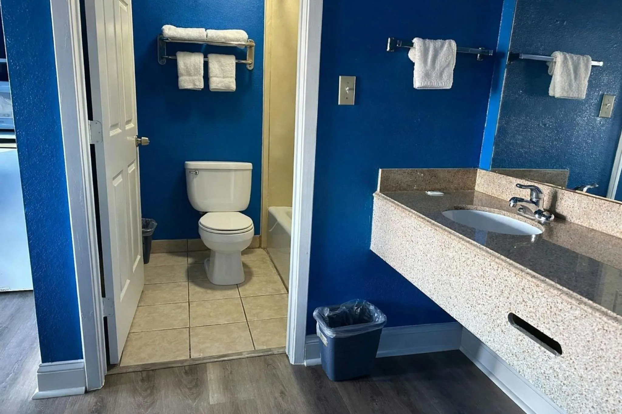 Bathroom in Apollo Lodge and RV Park